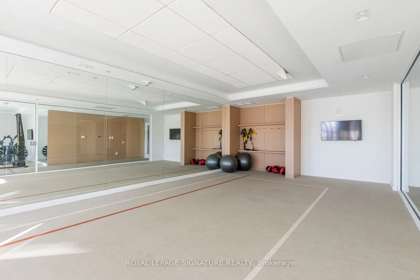 1195 The Queensway, #404