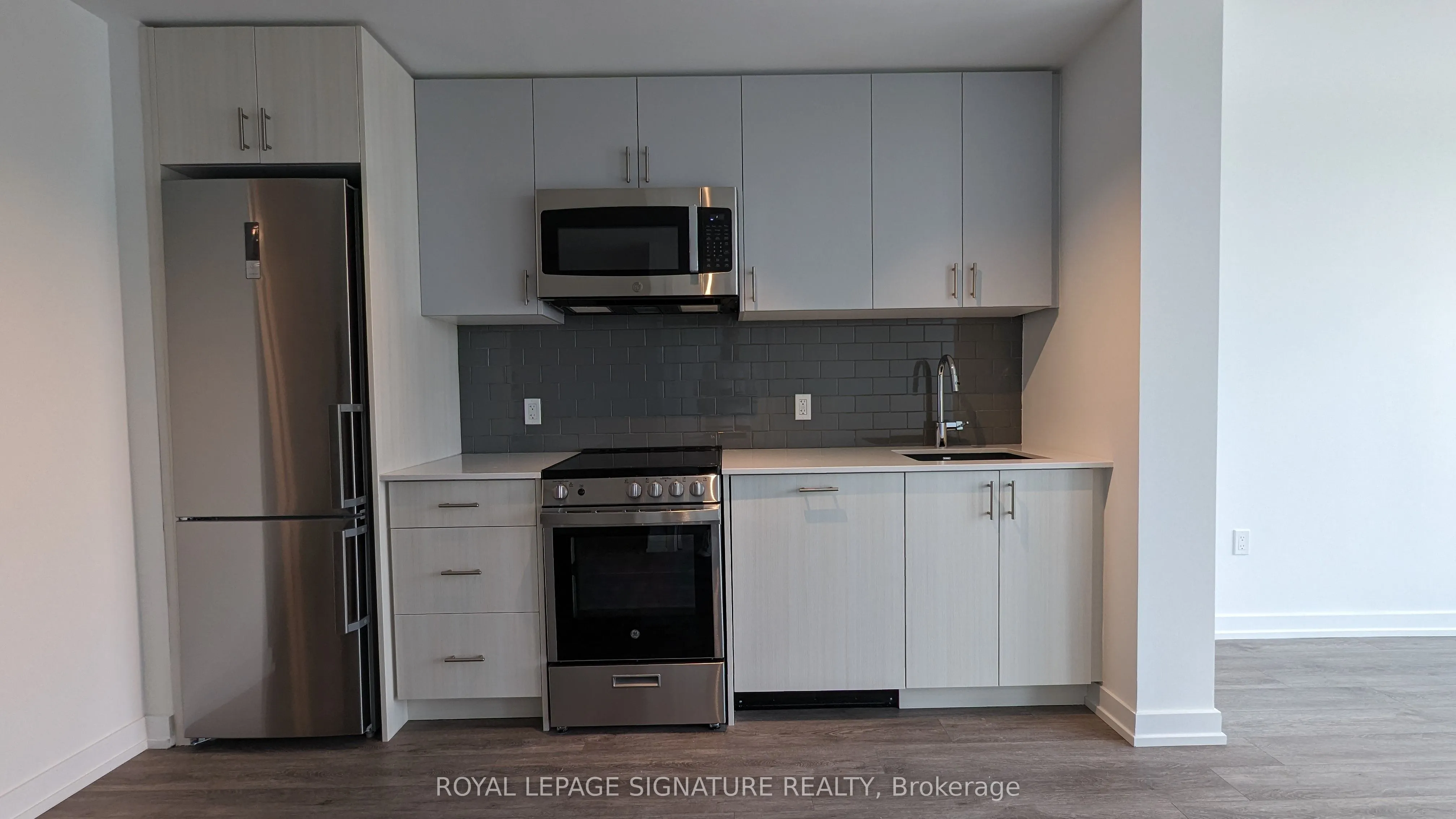 1195 The Queensway, #404