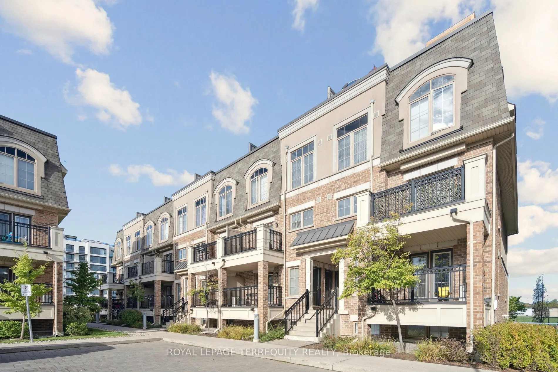 2441 Greenwich Drive, #37
