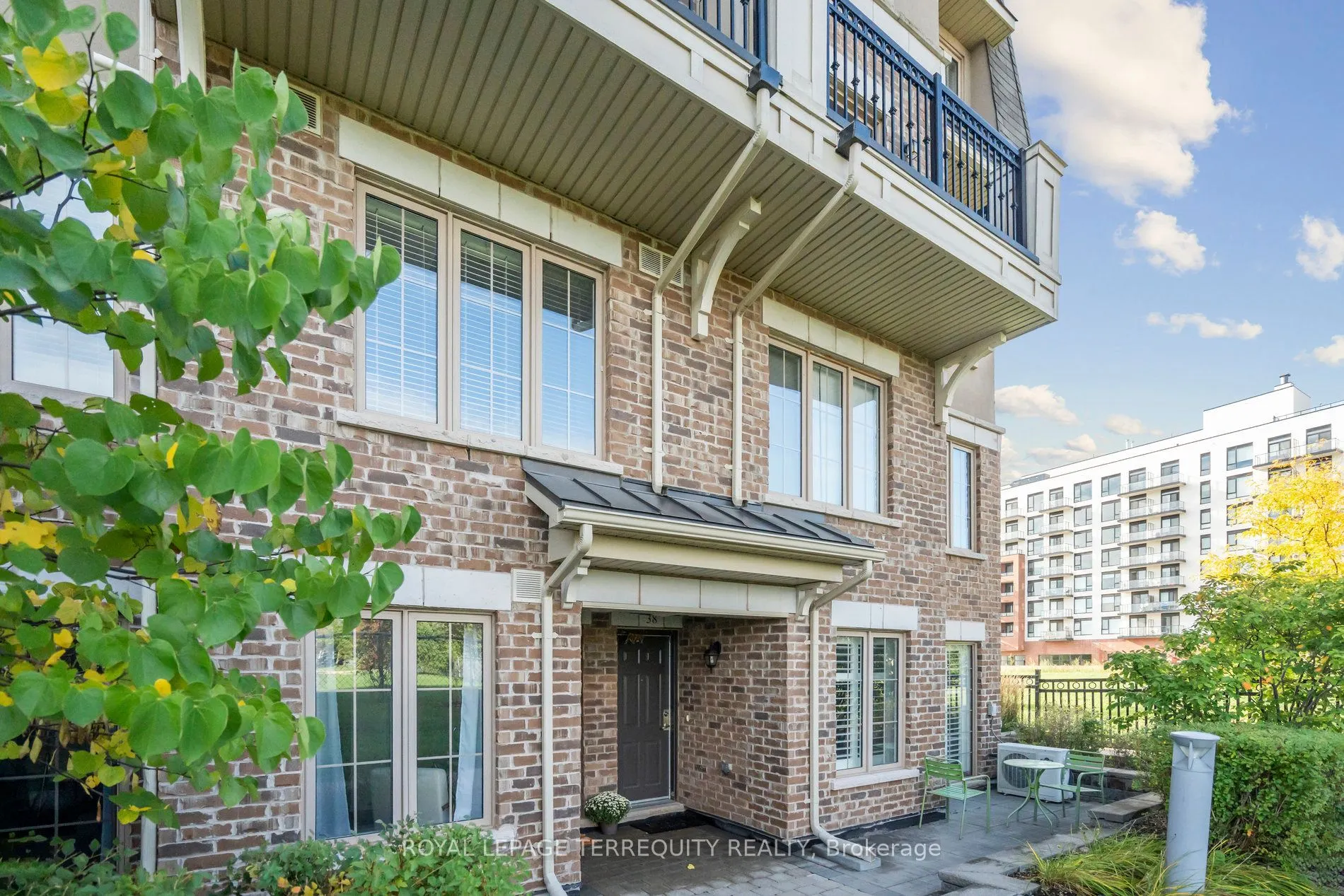 2441 Greenwich Drive, #37