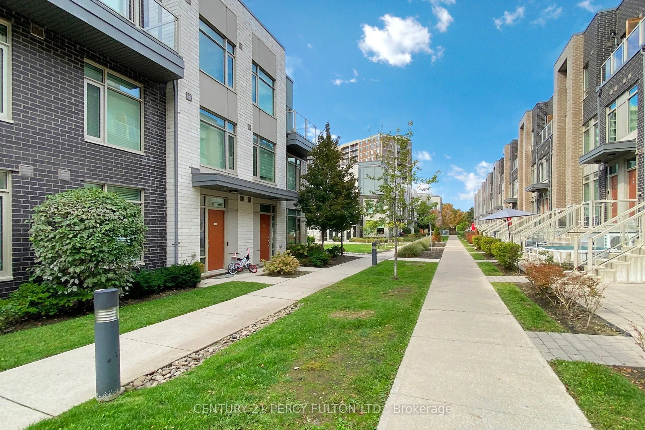 15 Applewood Lane, #93