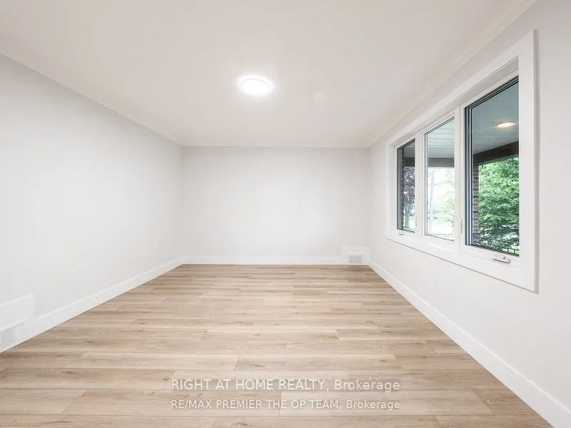 61 McAdam Avenue, #Upper