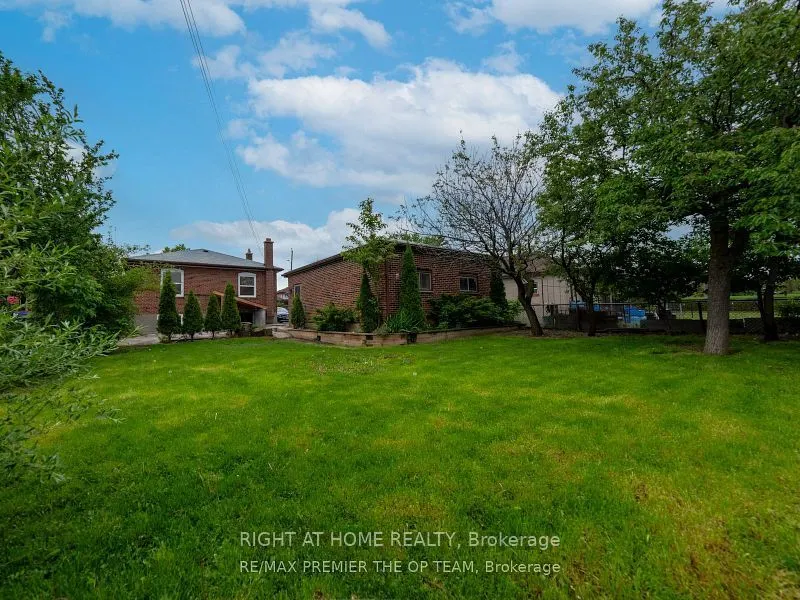 61 McAdam Avenue, #Upper