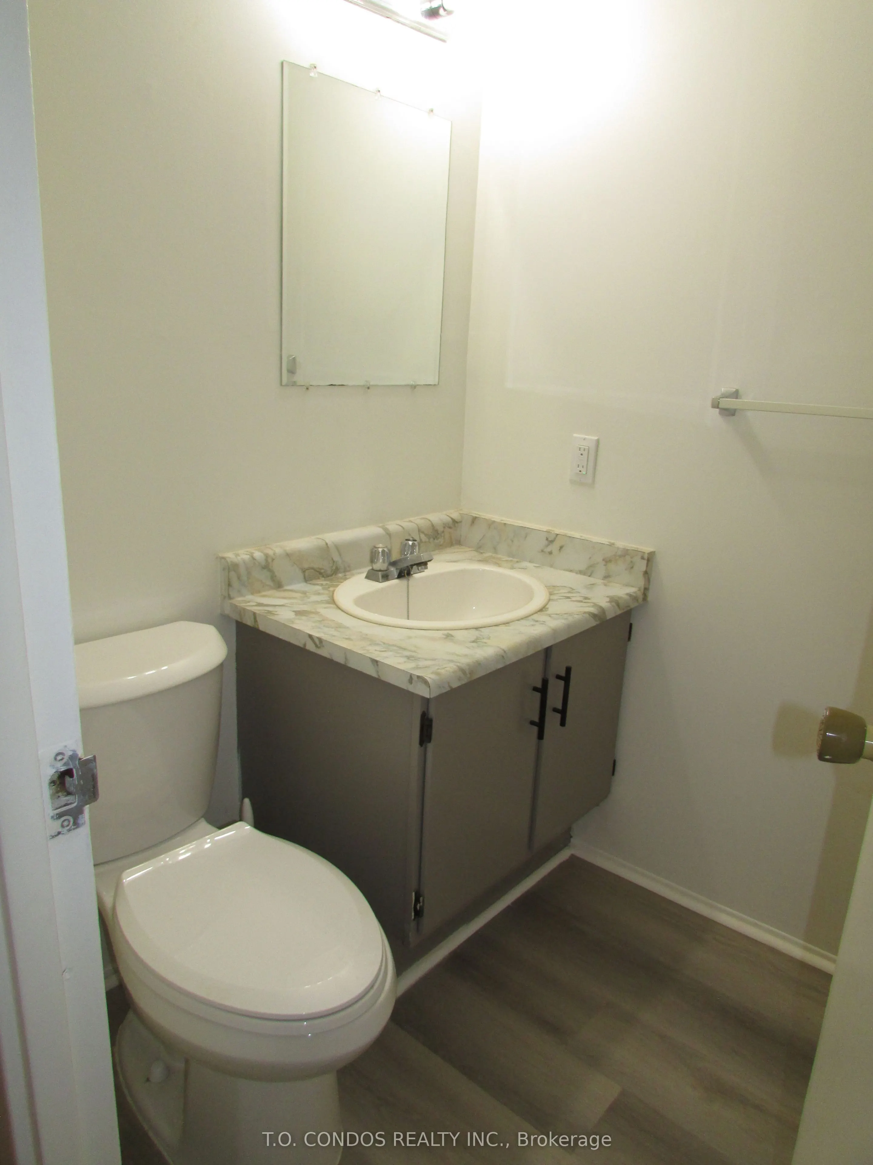 2001 Bonnymede Drive, #213