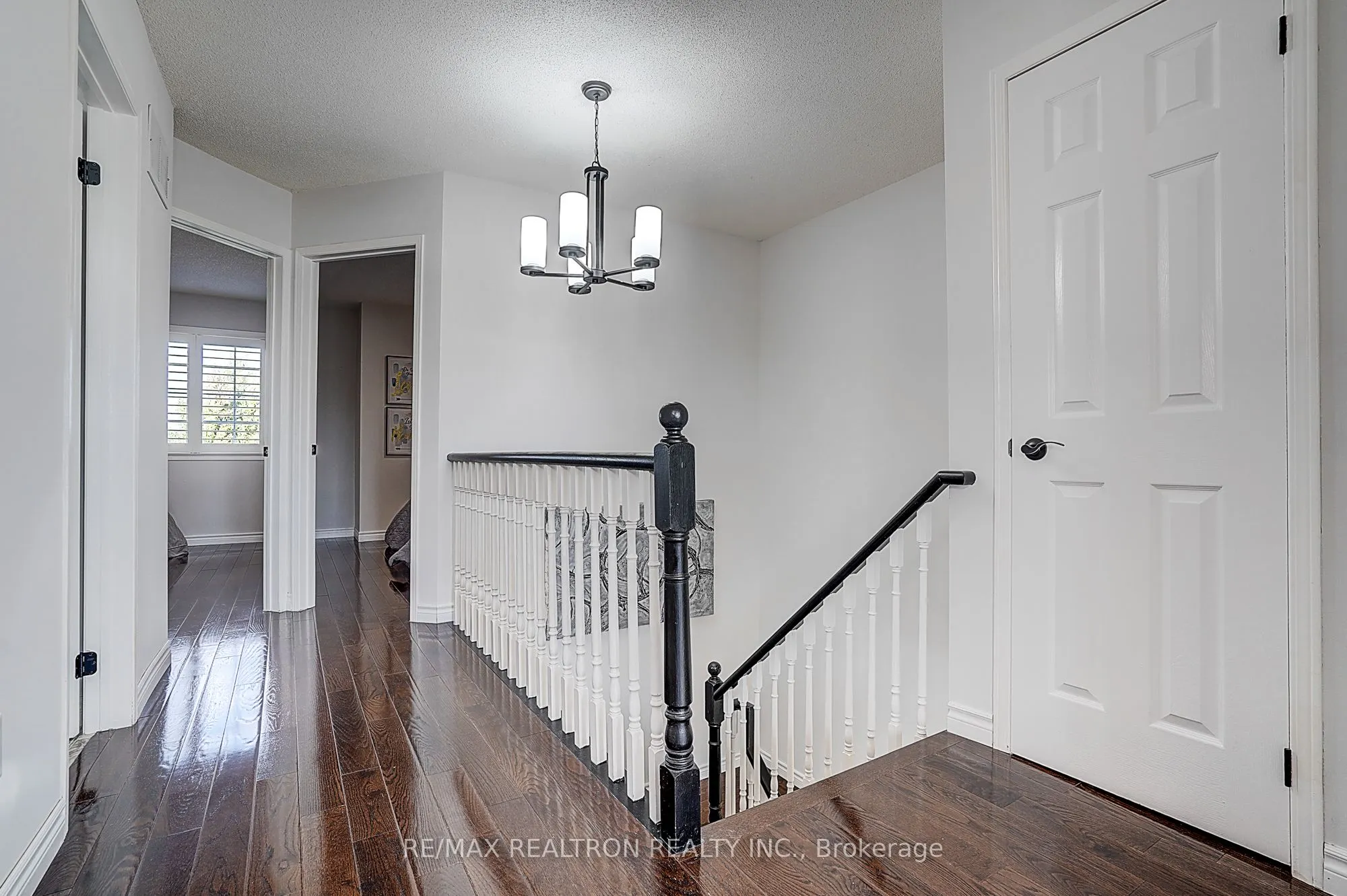 2543 Gill Crescent