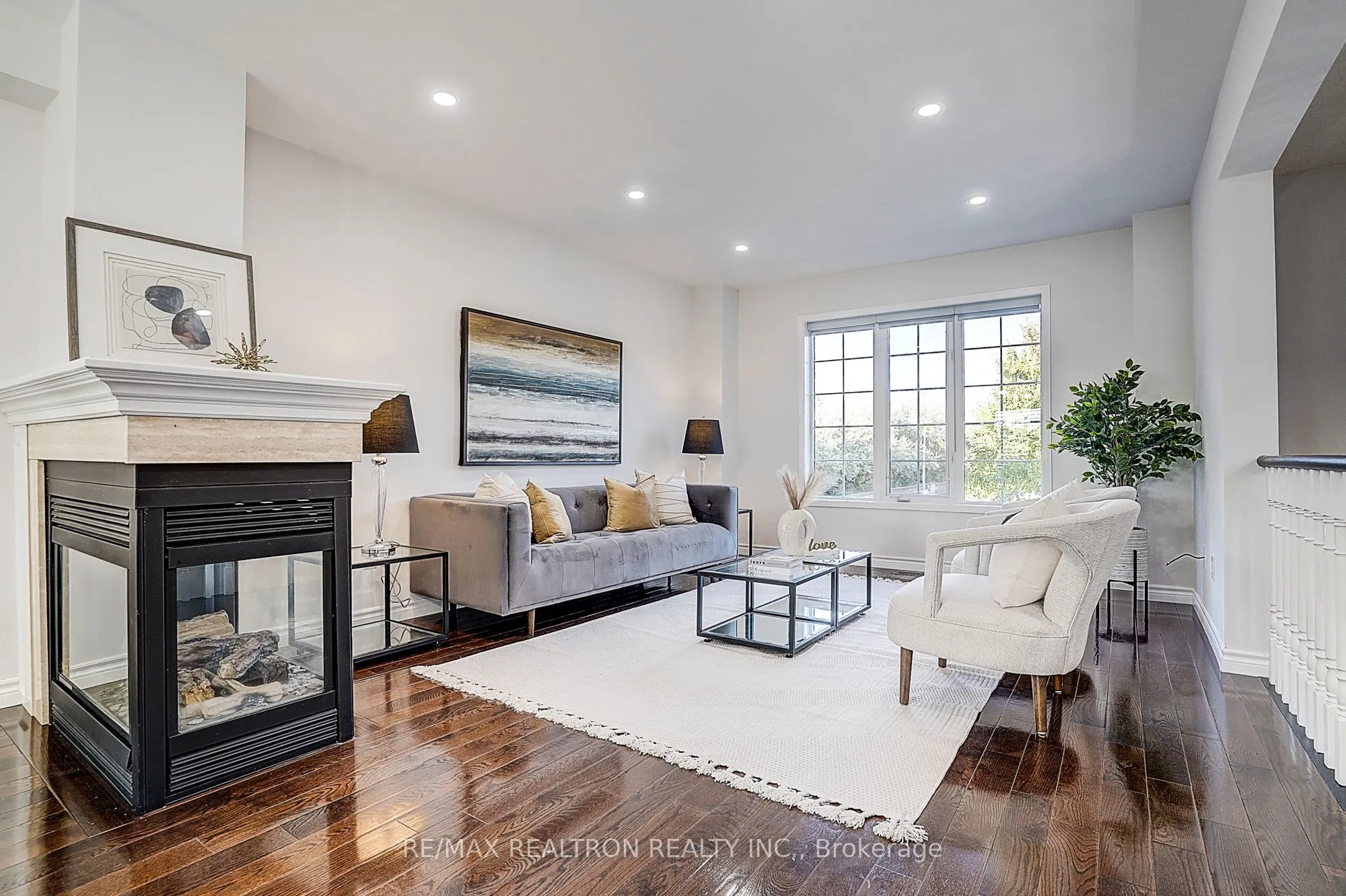 2543 Gill Crescent
