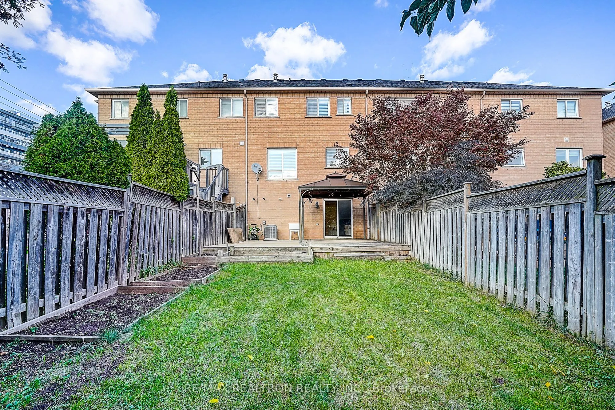 2543 Gill Crescent