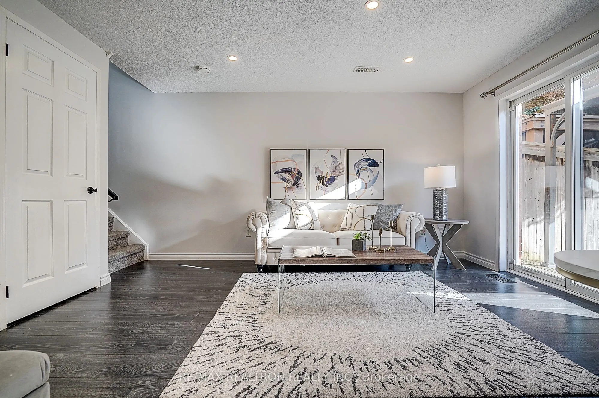 2543 Gill Crescent
