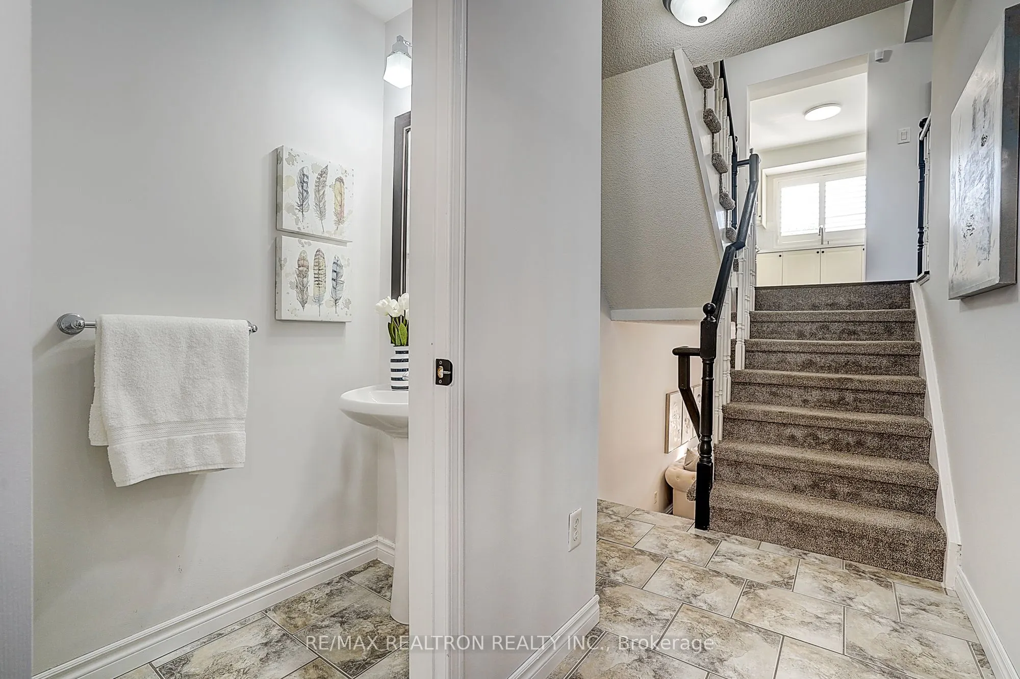 2543 Gill Crescent