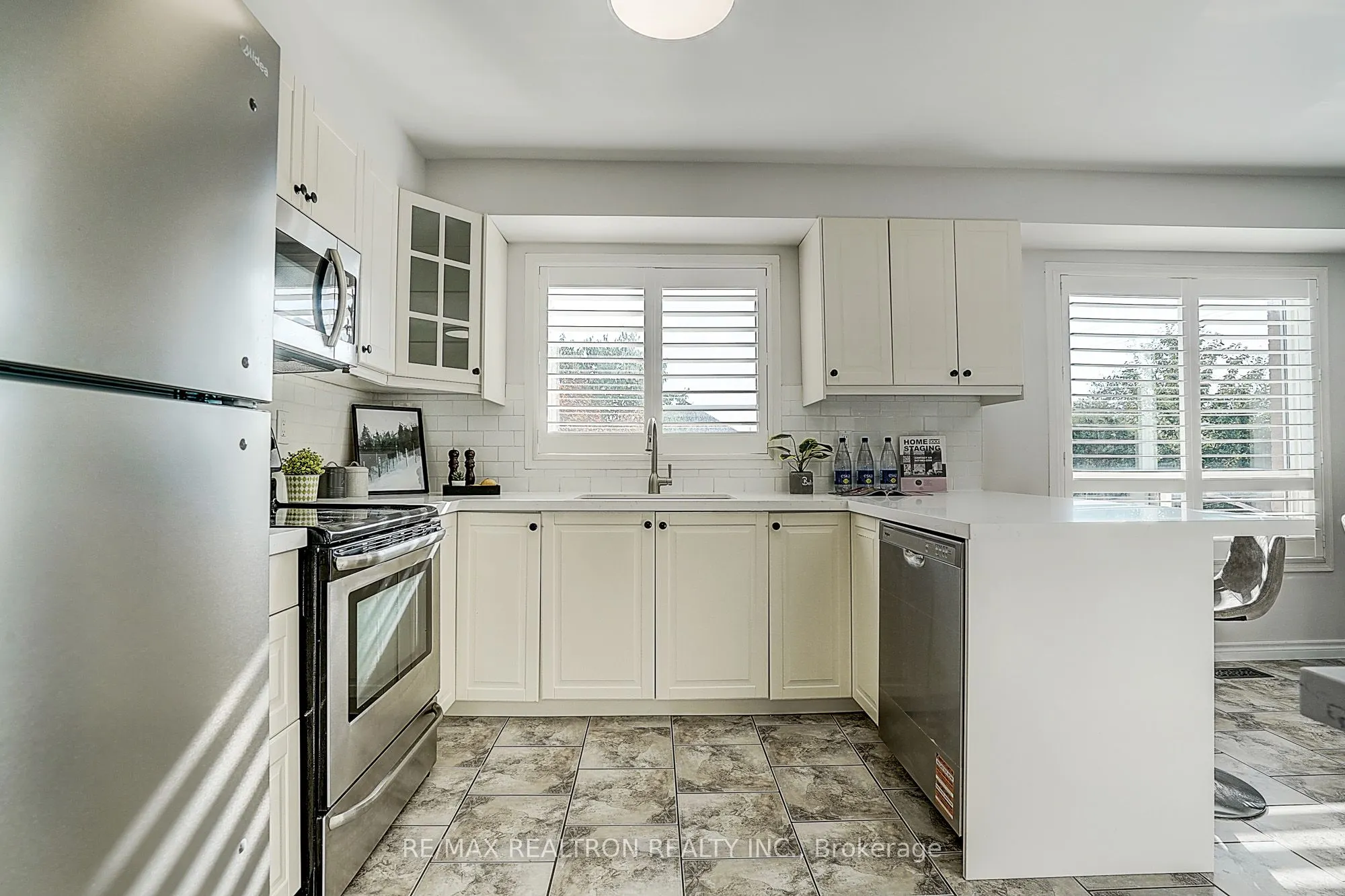 2543 Gill Crescent