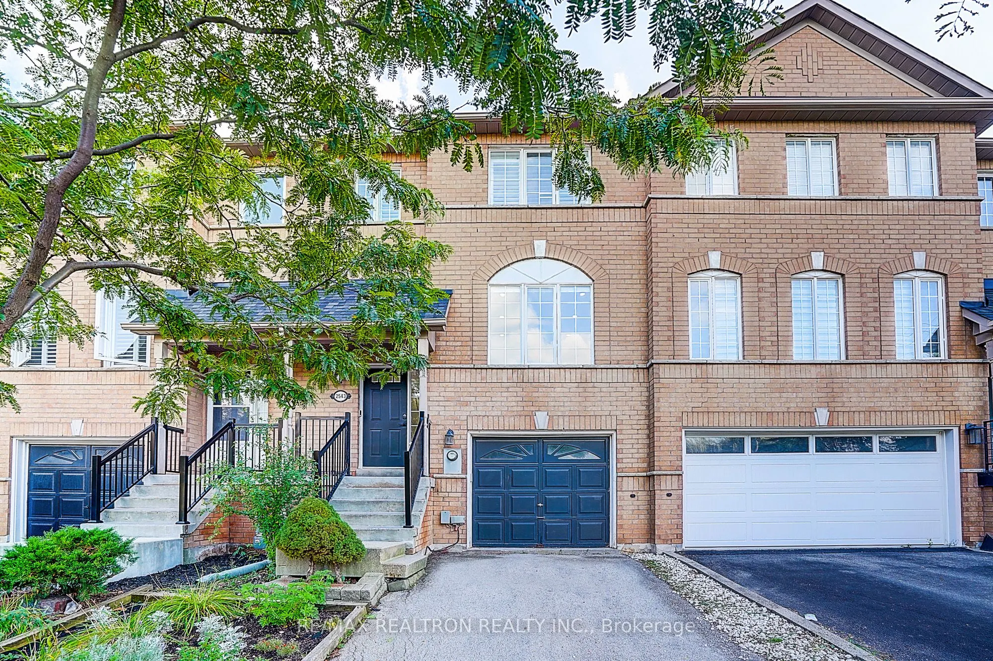 2543 Gill Crescent