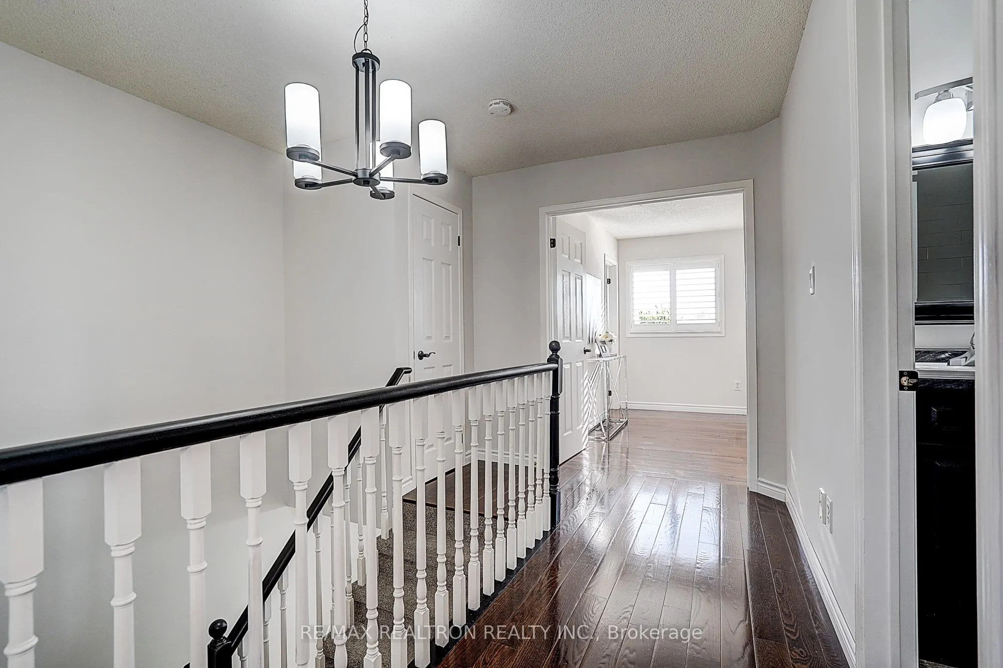 2543 Gill Crescent