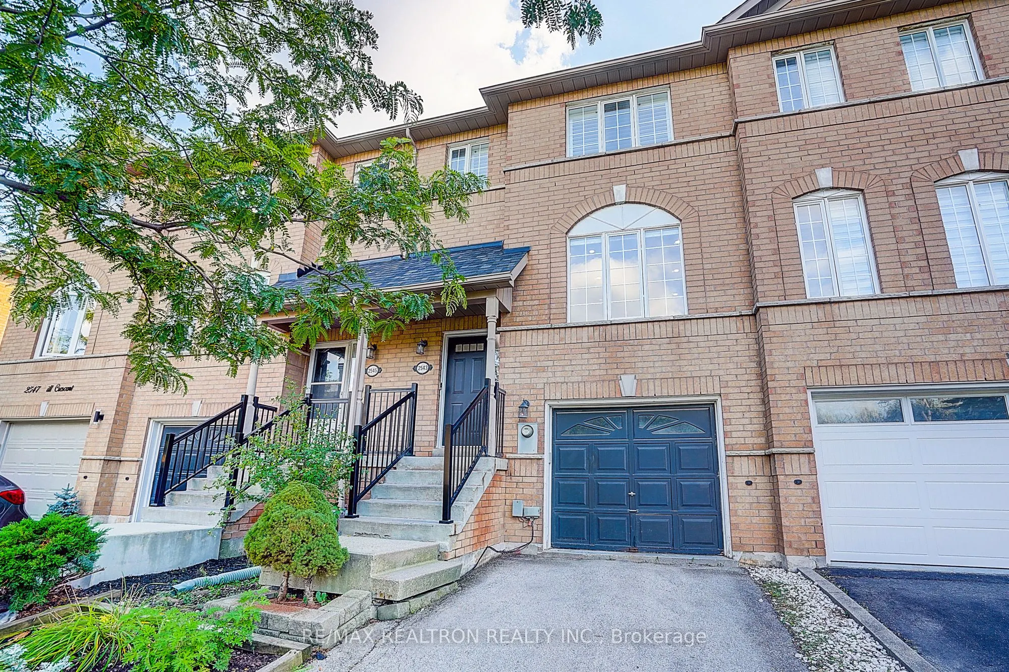 2543 Gill Crescent