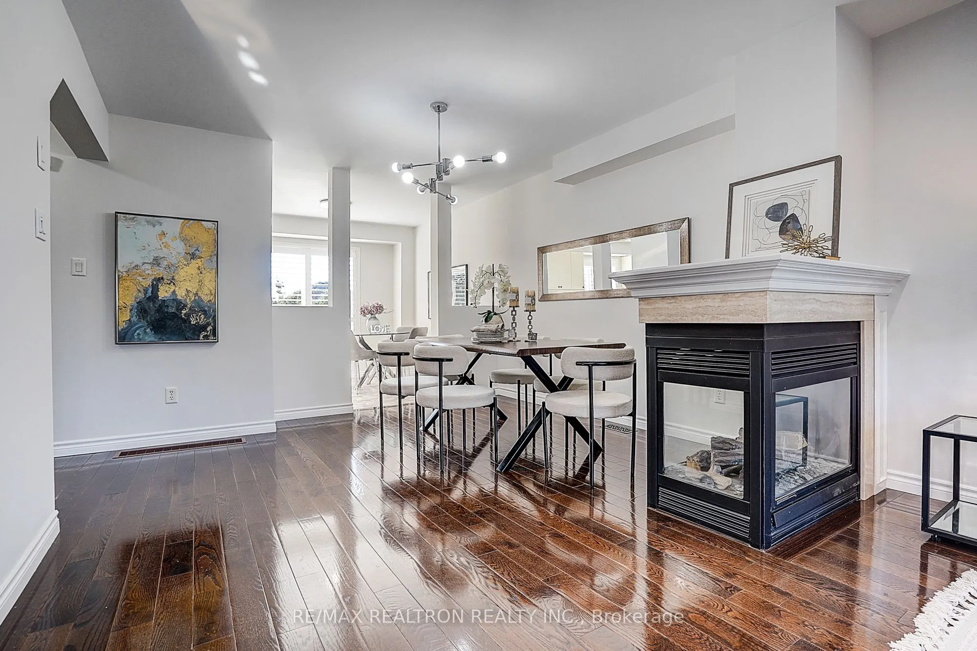 2543 Gill Crescent