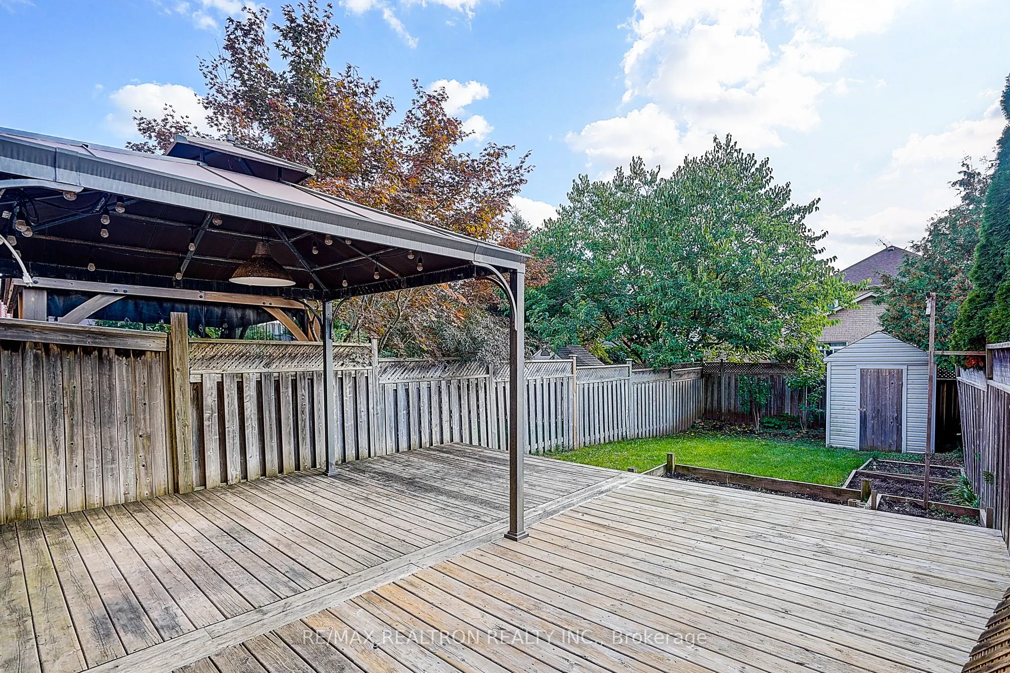 2543 Gill Crescent