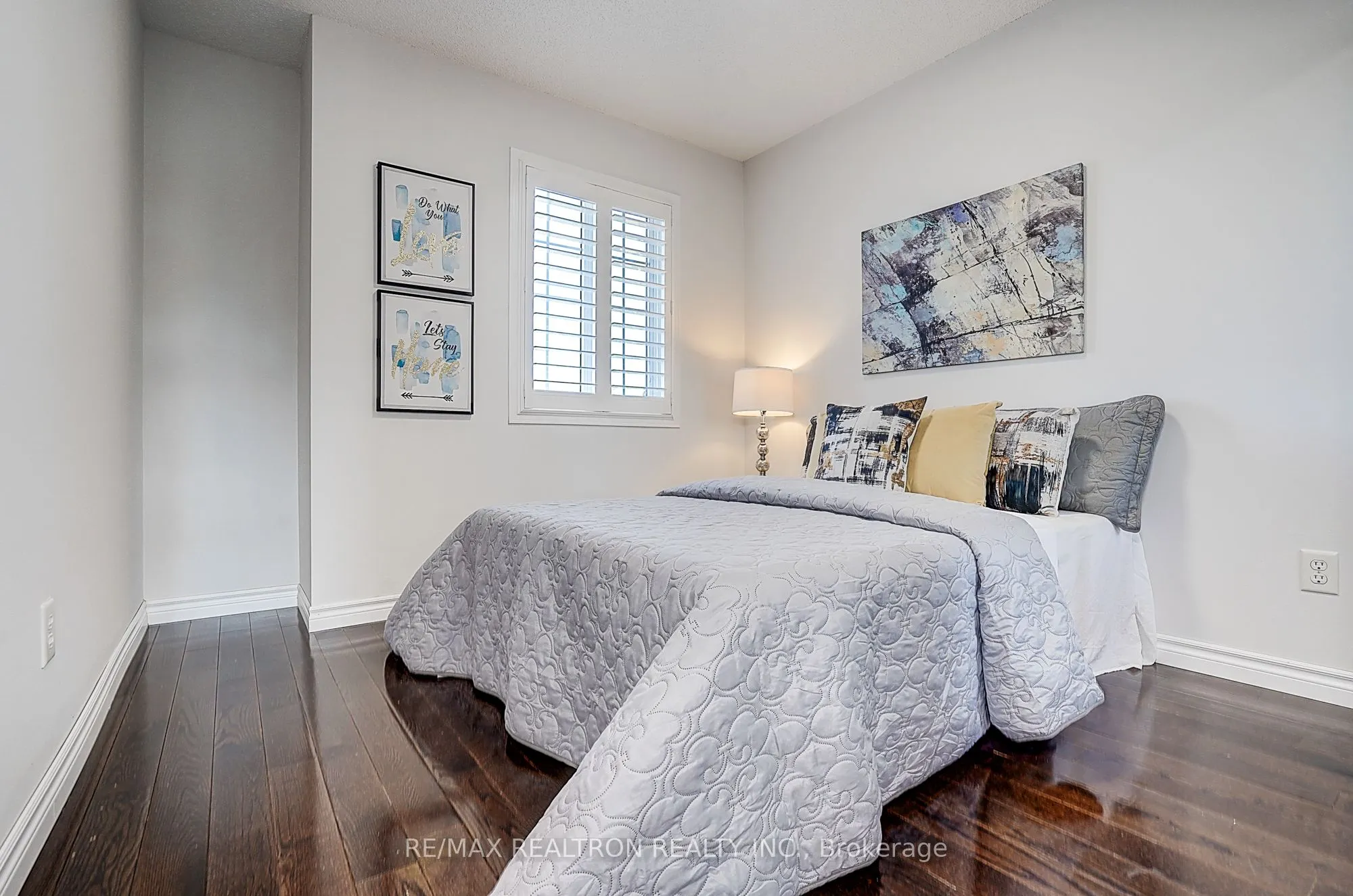 2543 Gill Crescent