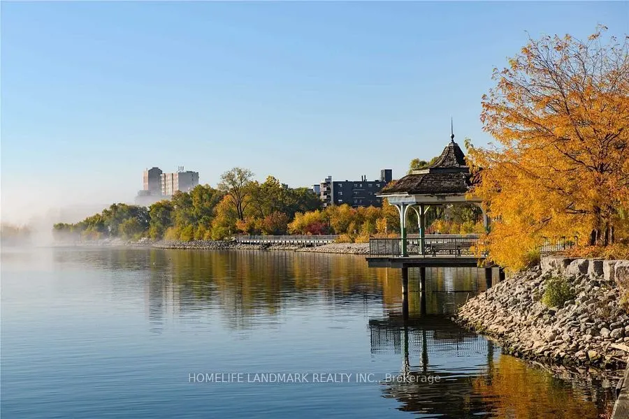 2261 Lakeshore Boulevard W, #1002