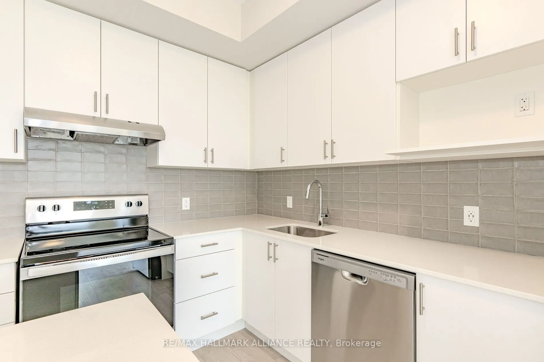 3220 William Coltson Avenue, #1105