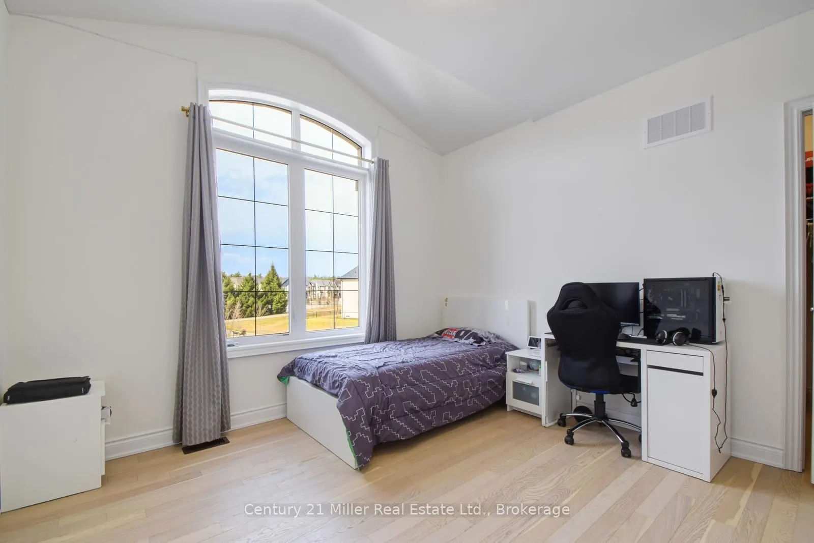 2368 Edward Leaver Trail