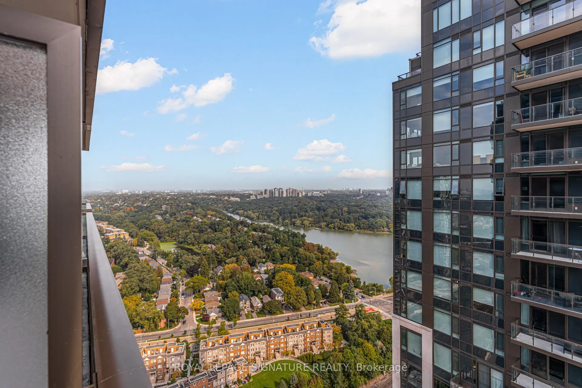 1928 Lakeshore Boulevard W, #3805