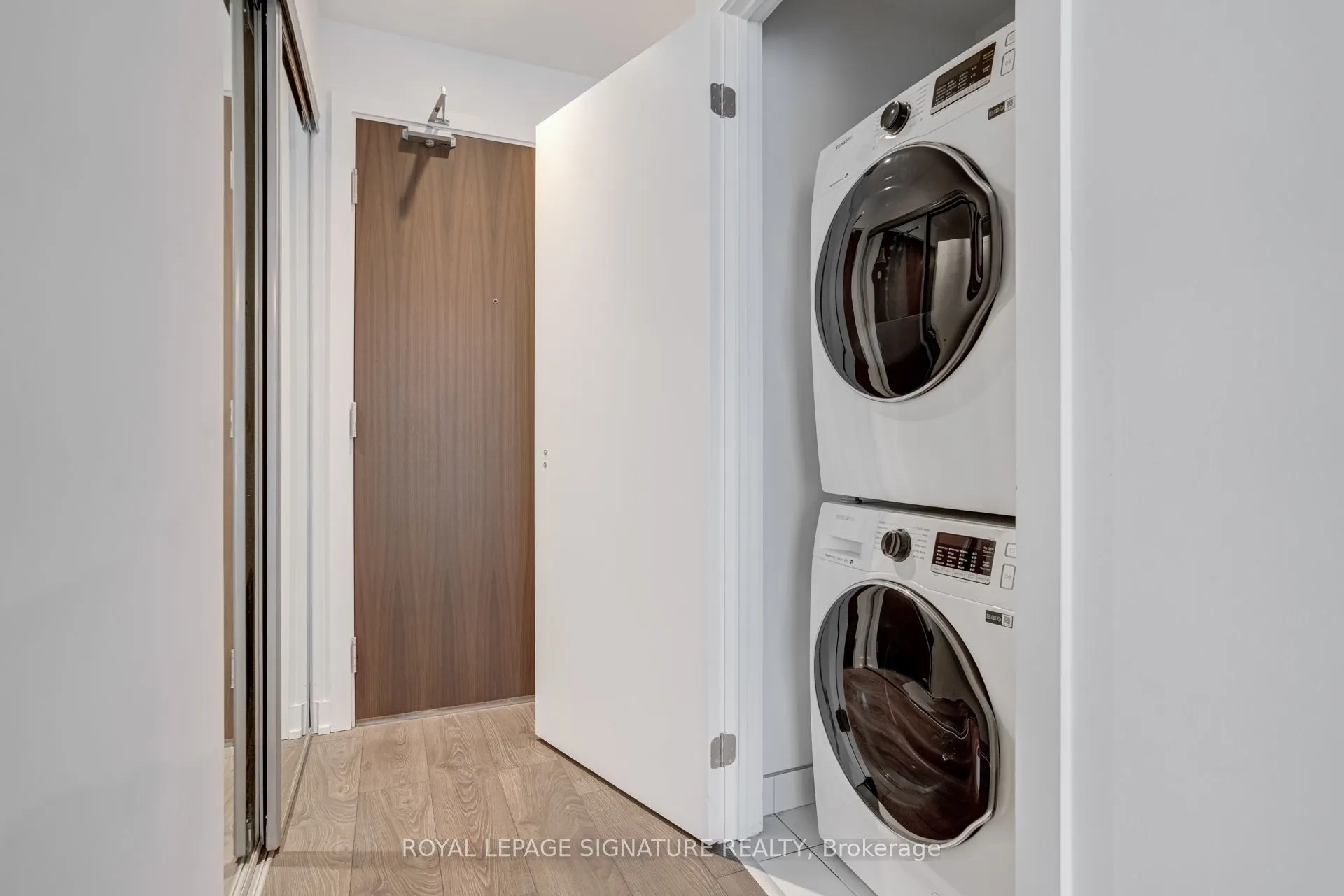 1928 Lakeshore Boulevard W, #3805
