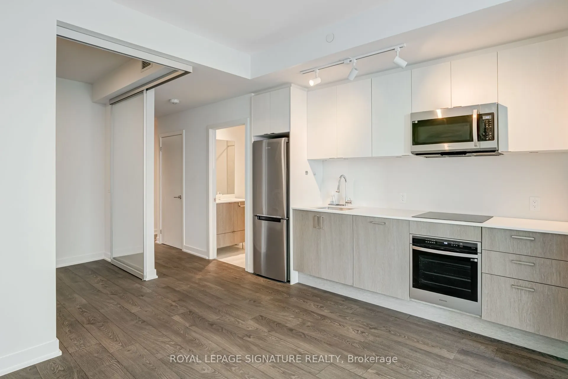 1928 Lakeshore Boulevard W, #3805