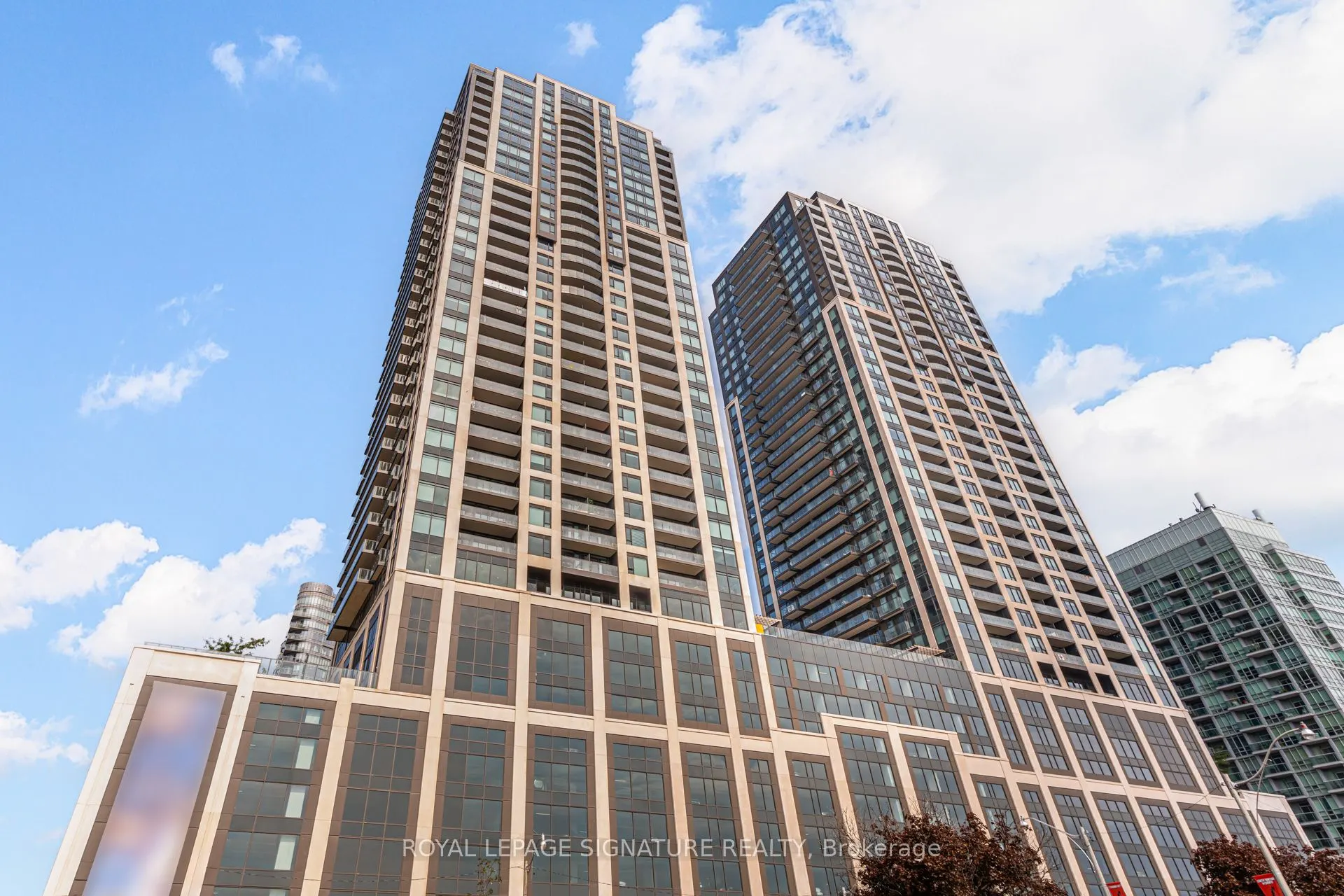 1928 Lakeshore Boulevard W, #3805