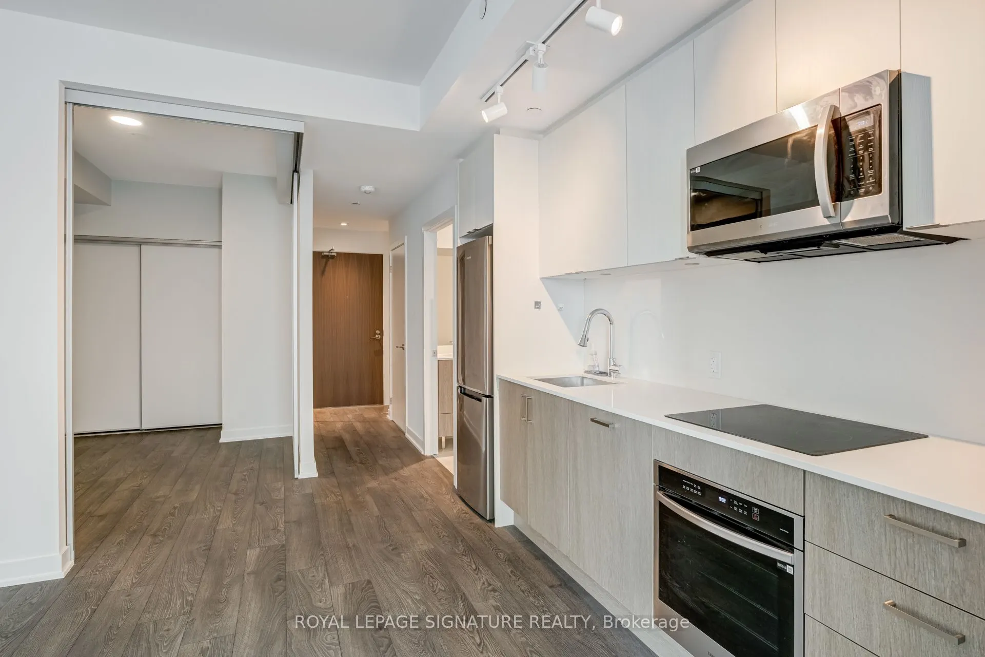 1928 Lakeshore Boulevard W, #3805