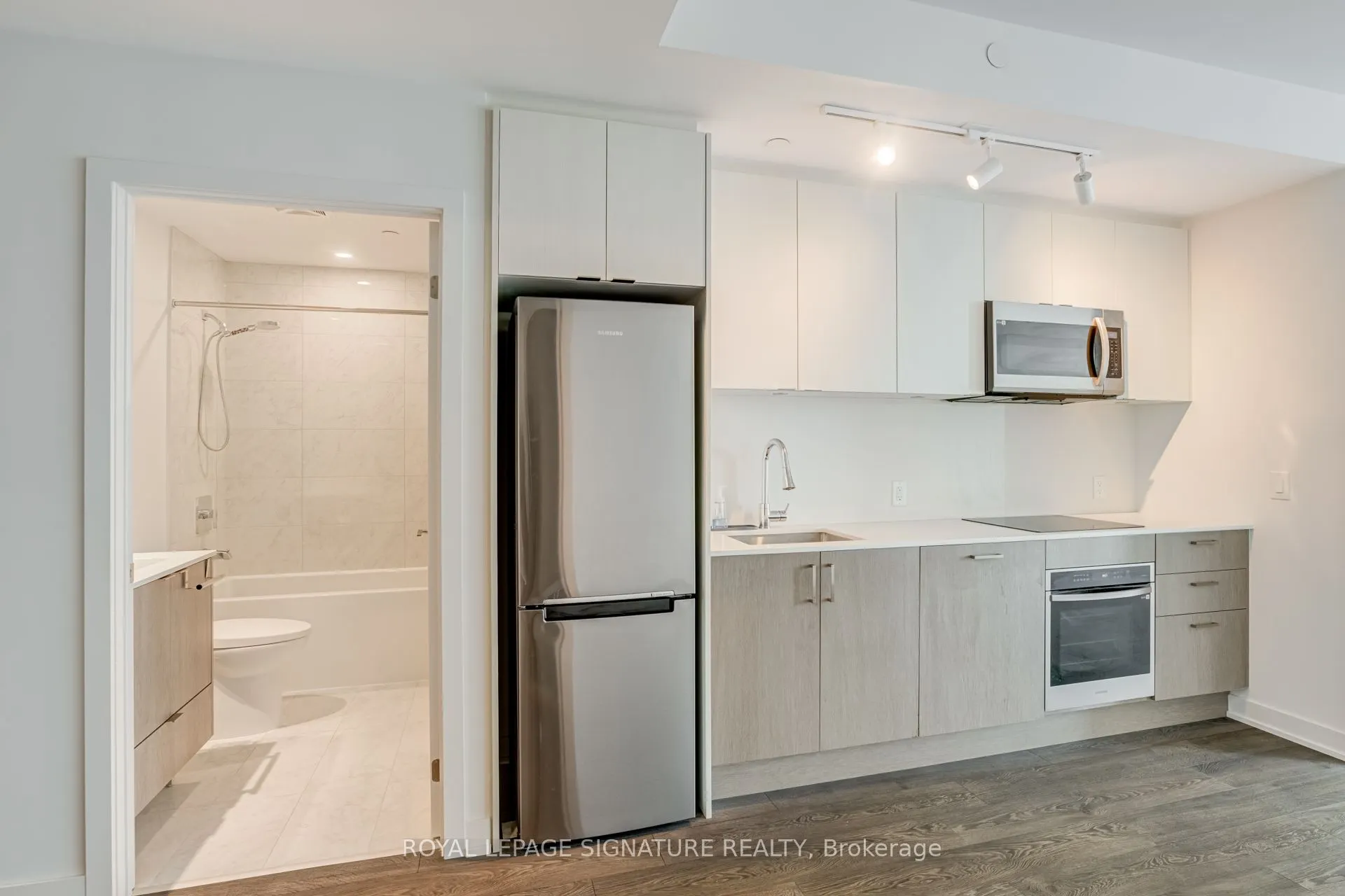 1928 Lakeshore Boulevard W, #3805
