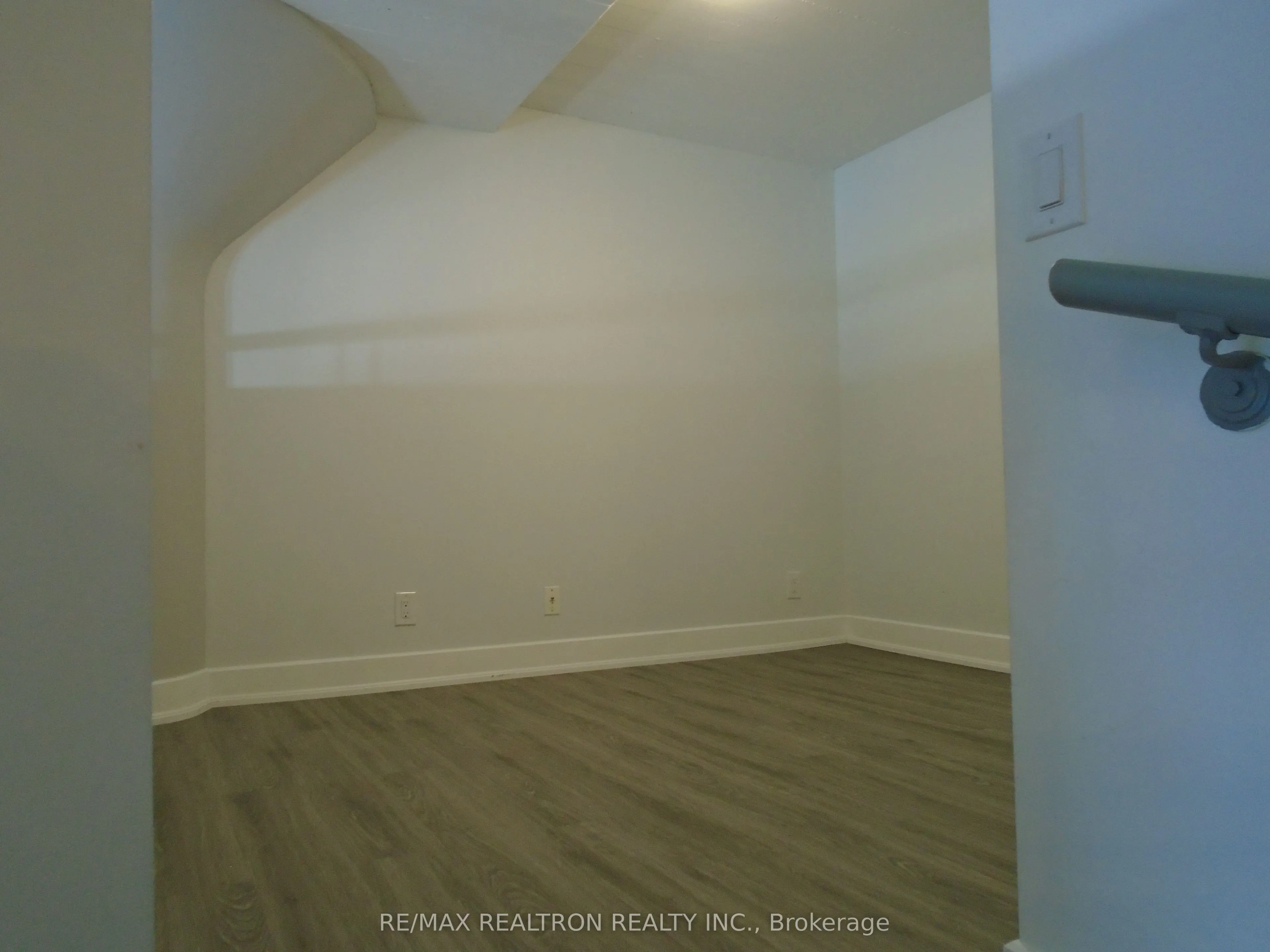 1001 Roselawn Avenue, #328