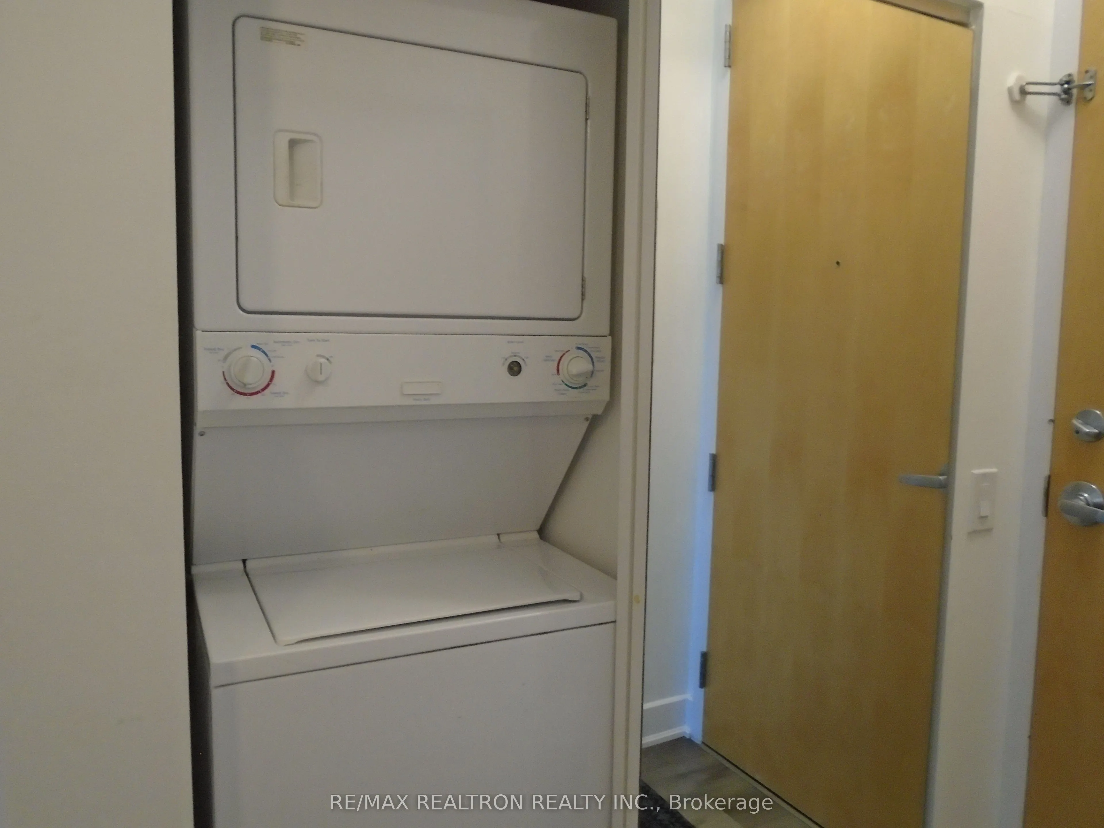 1001 Roselawn Avenue, #328