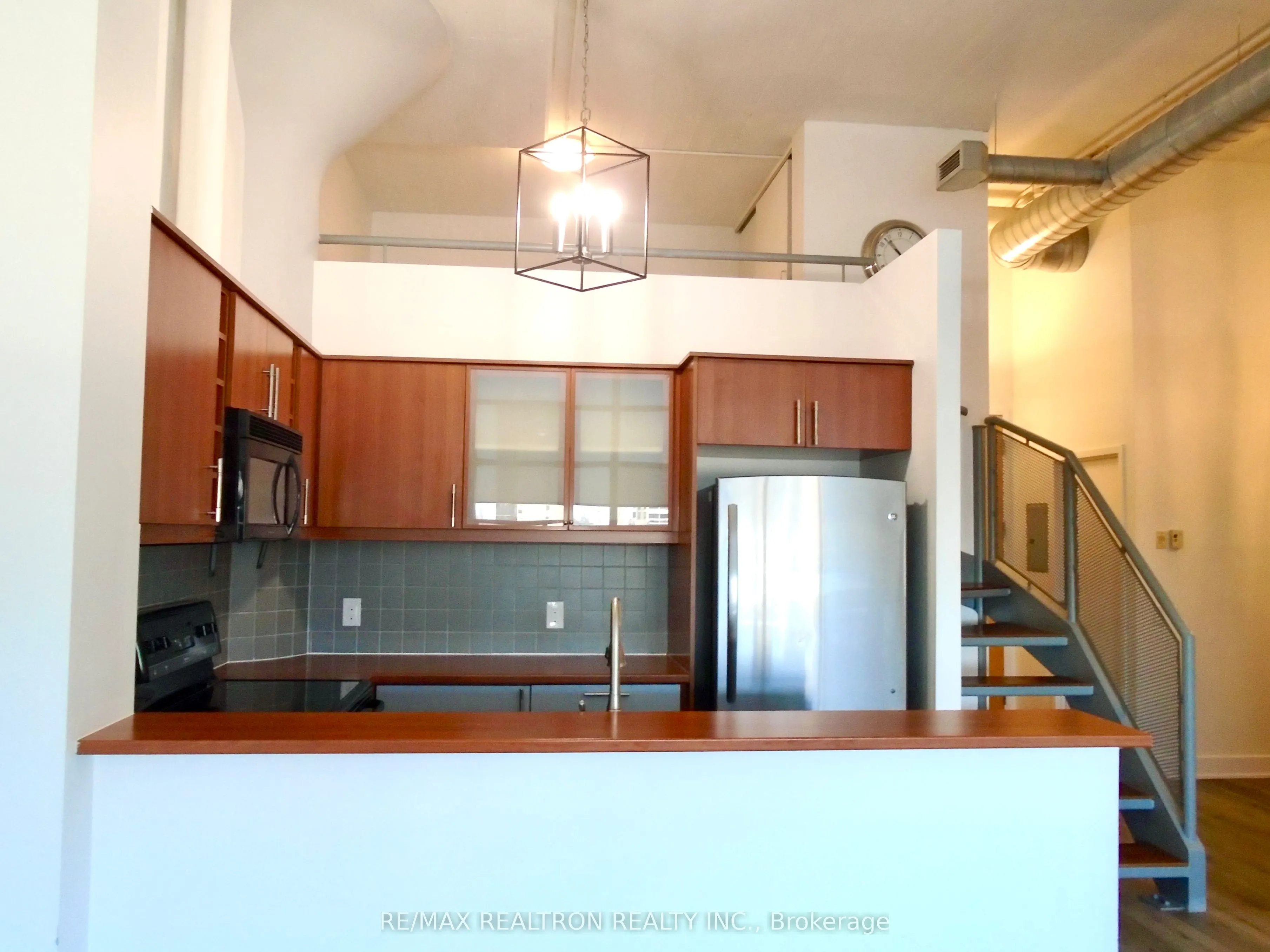 1001 Roselawn Avenue, #328