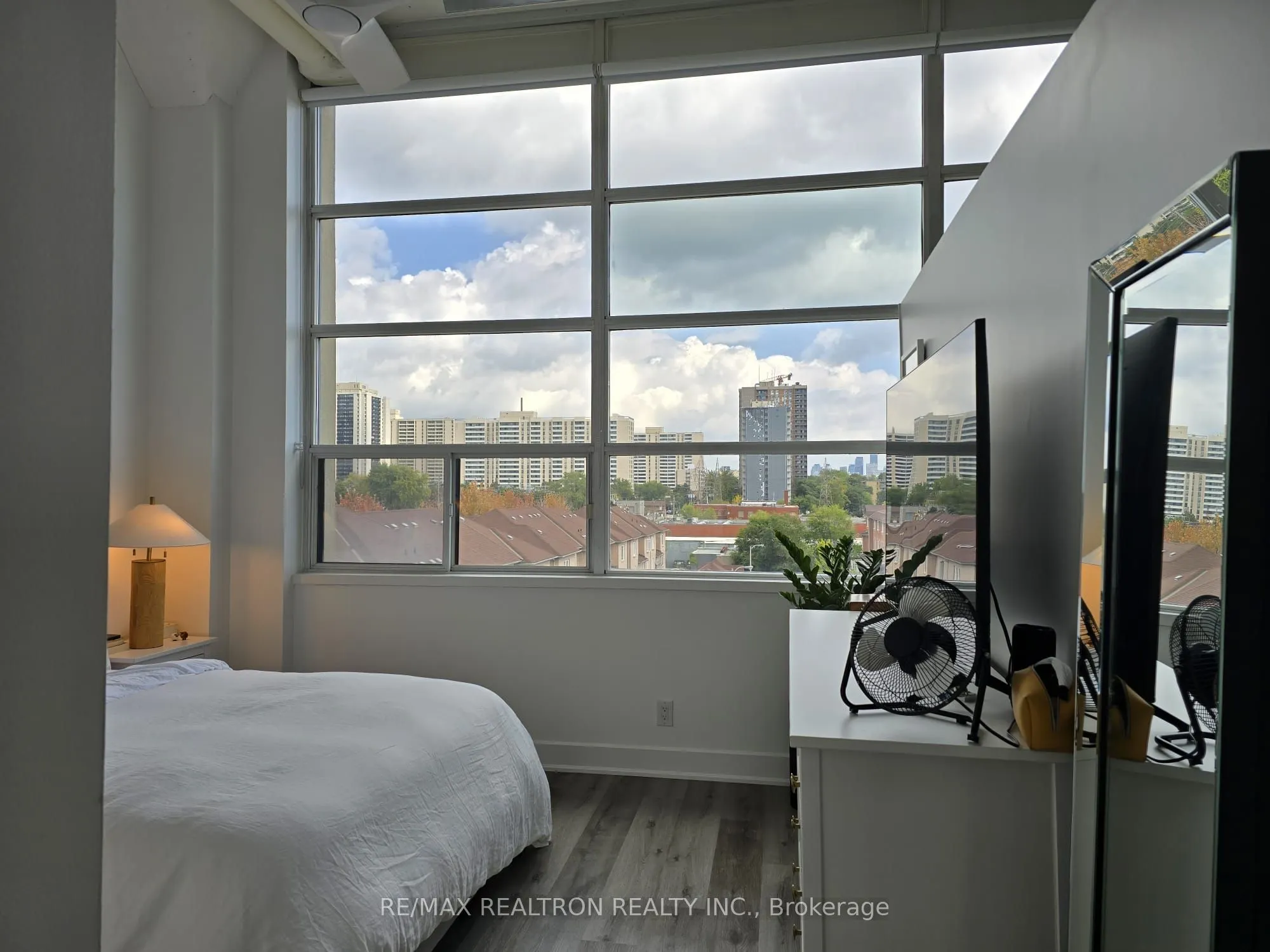 1001 Roselawn Avenue, #328