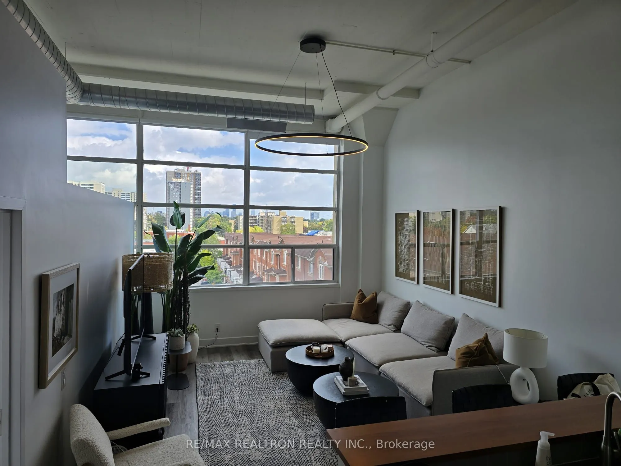 1001 Roselawn Avenue, #328