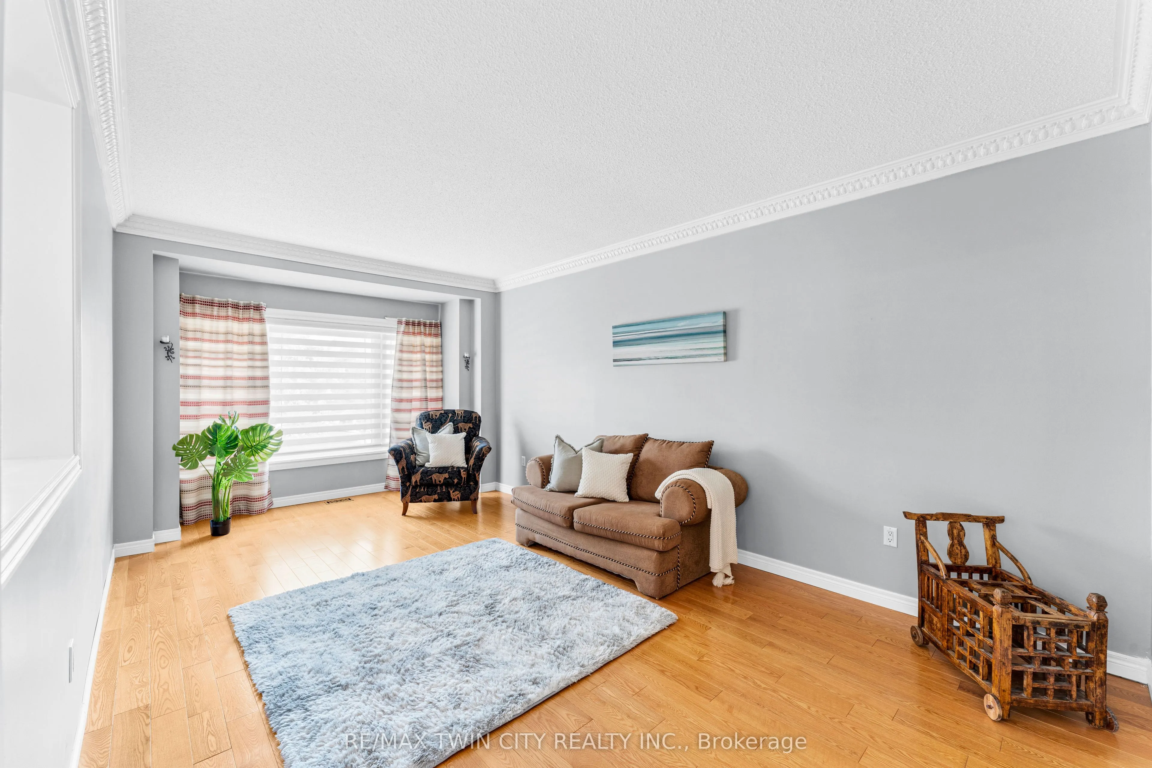 670 Peter Robertson Boulevard