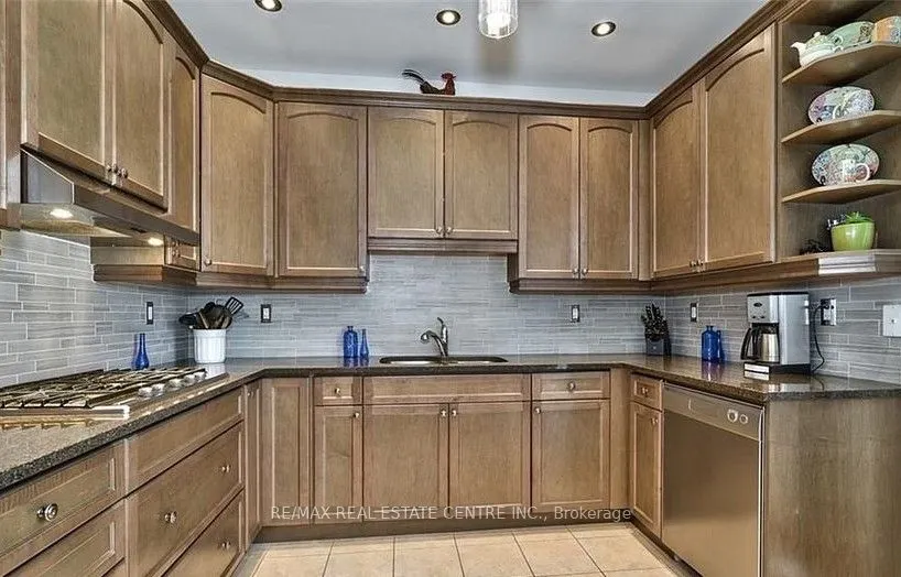 881 Challinor Terrace