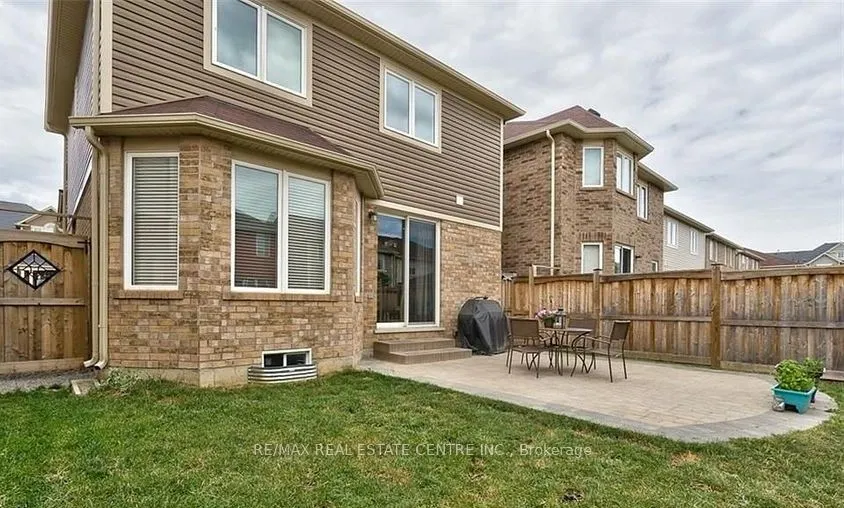 881 Challinor Terrace