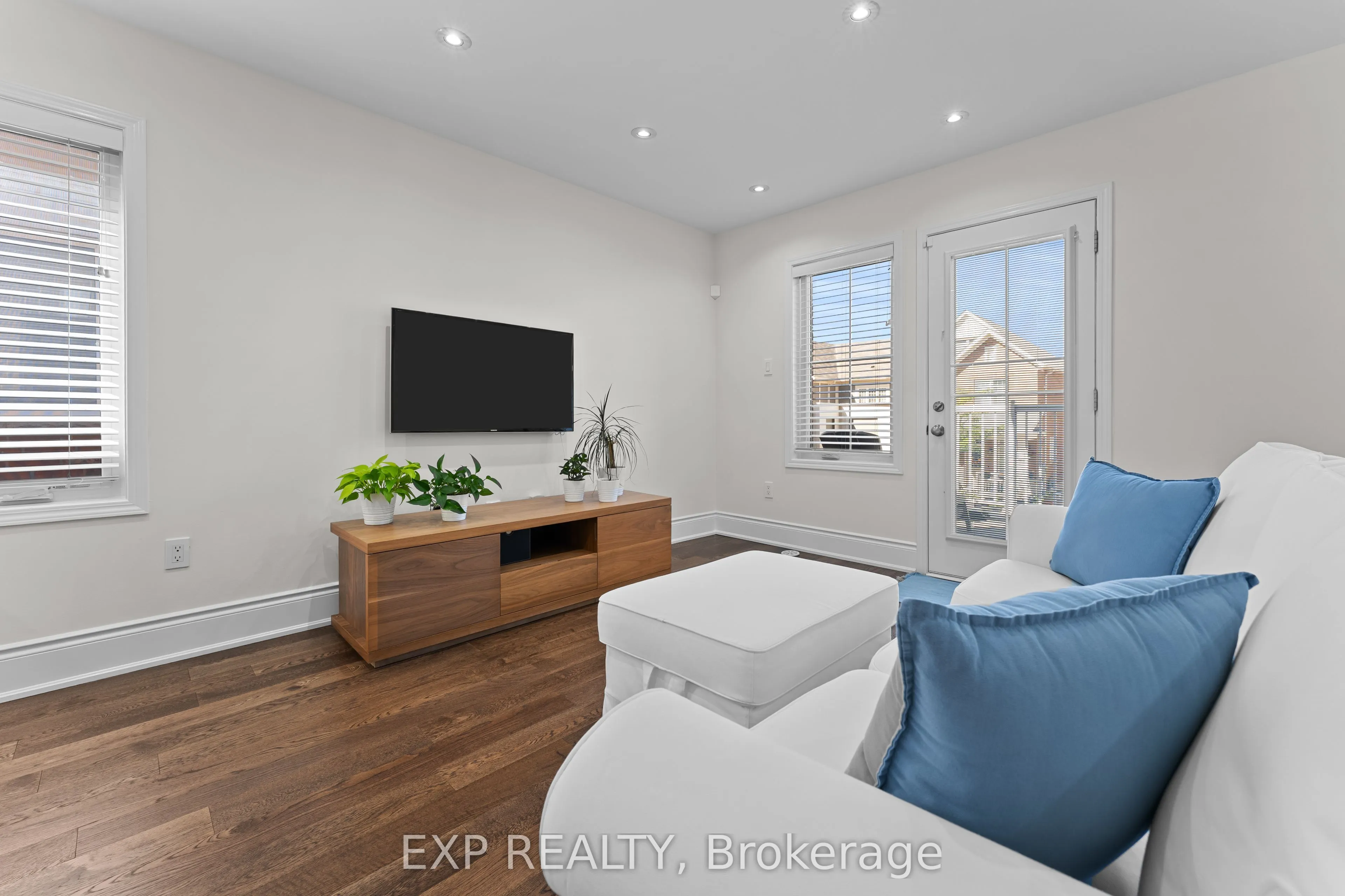 292 Reis Place