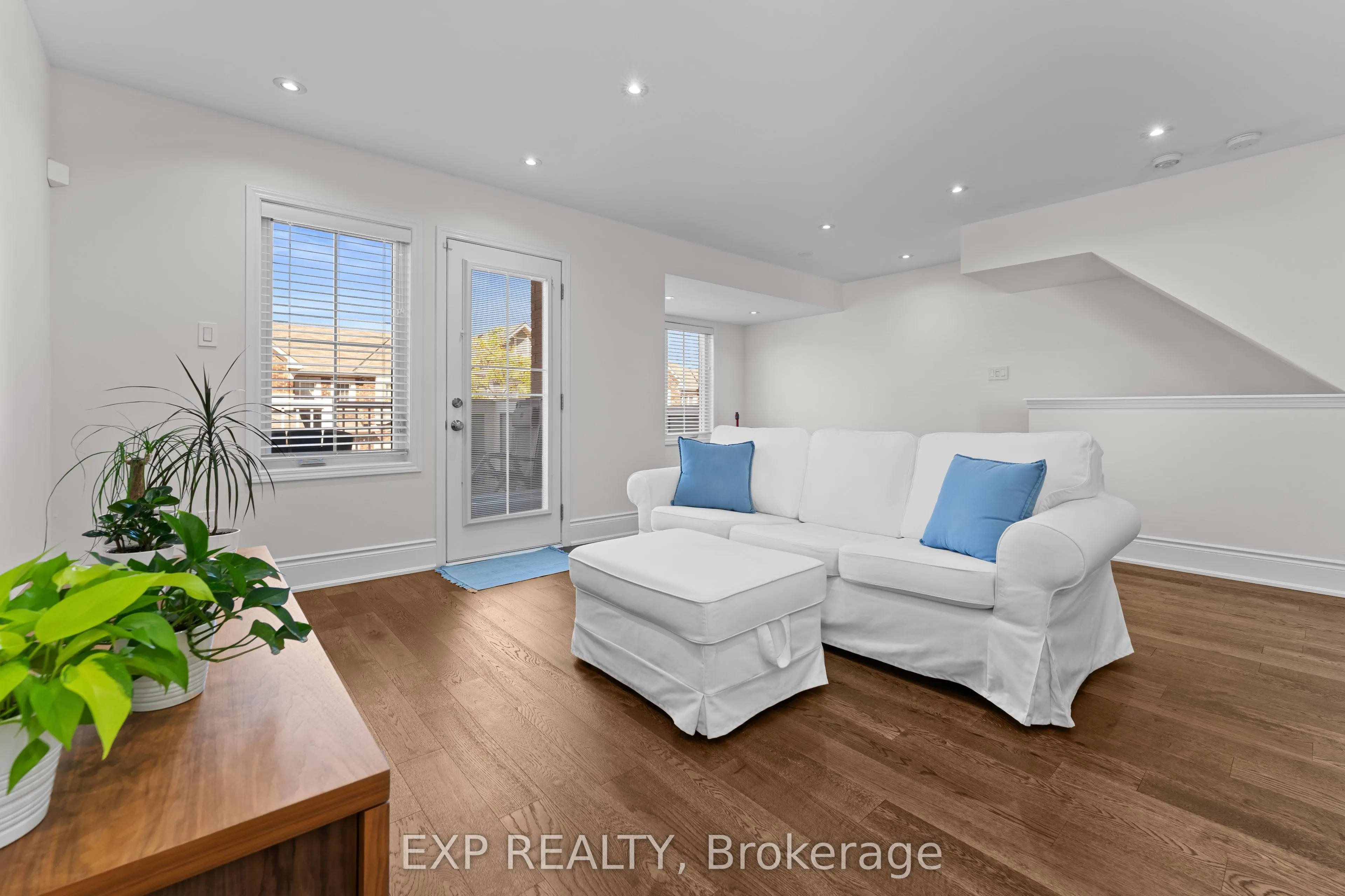 292 Reis Place