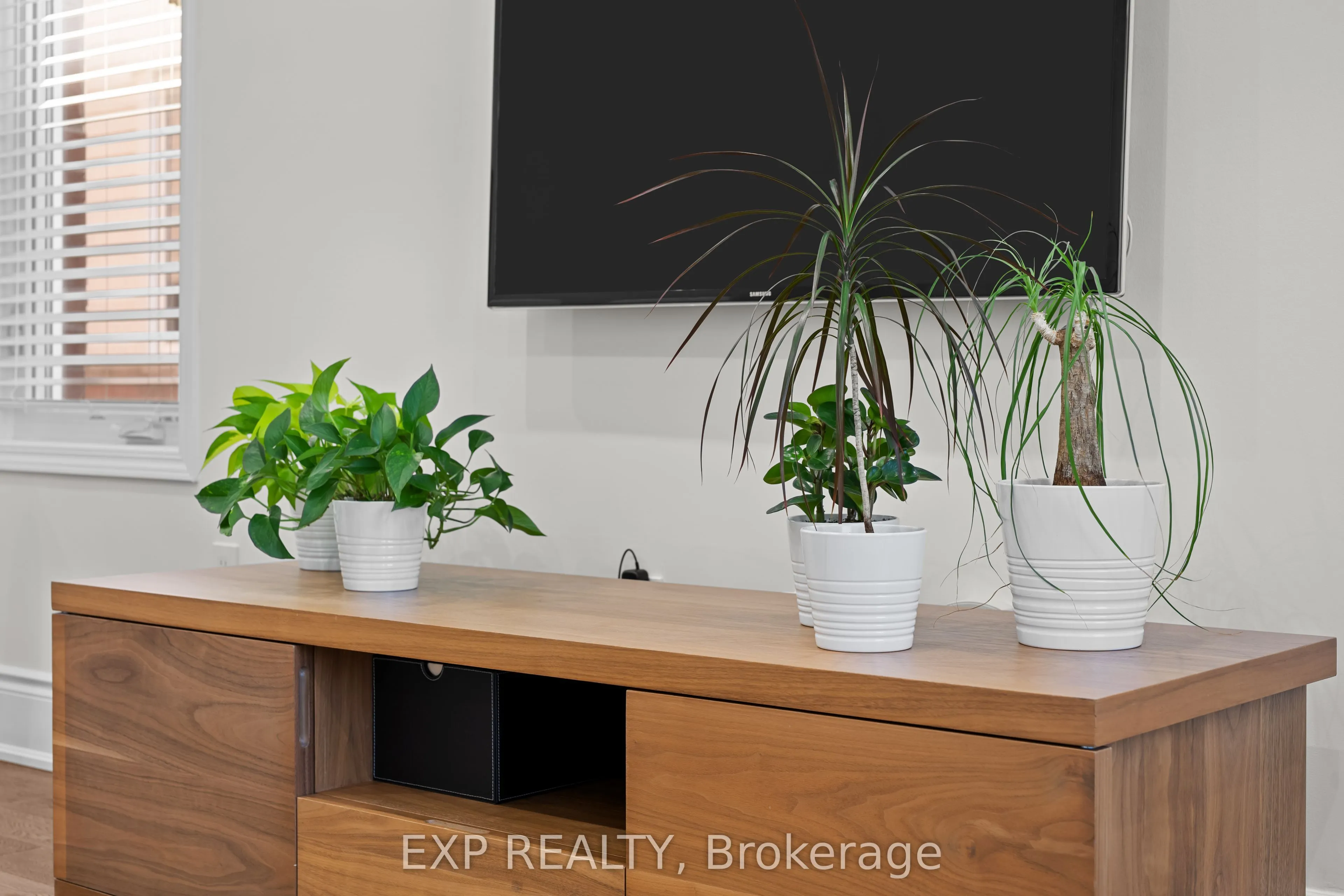 292 Reis Place