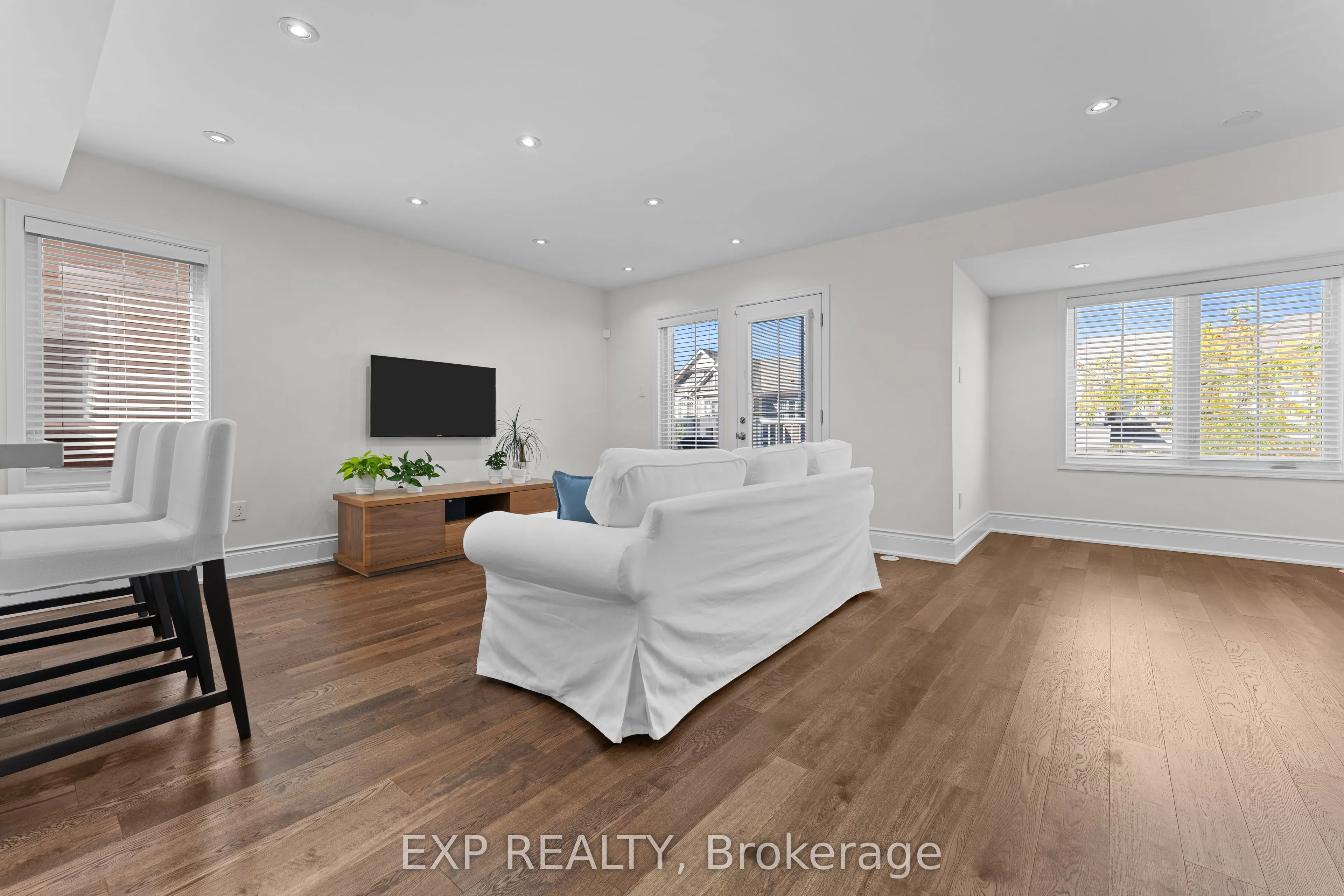 292 Reis Place
