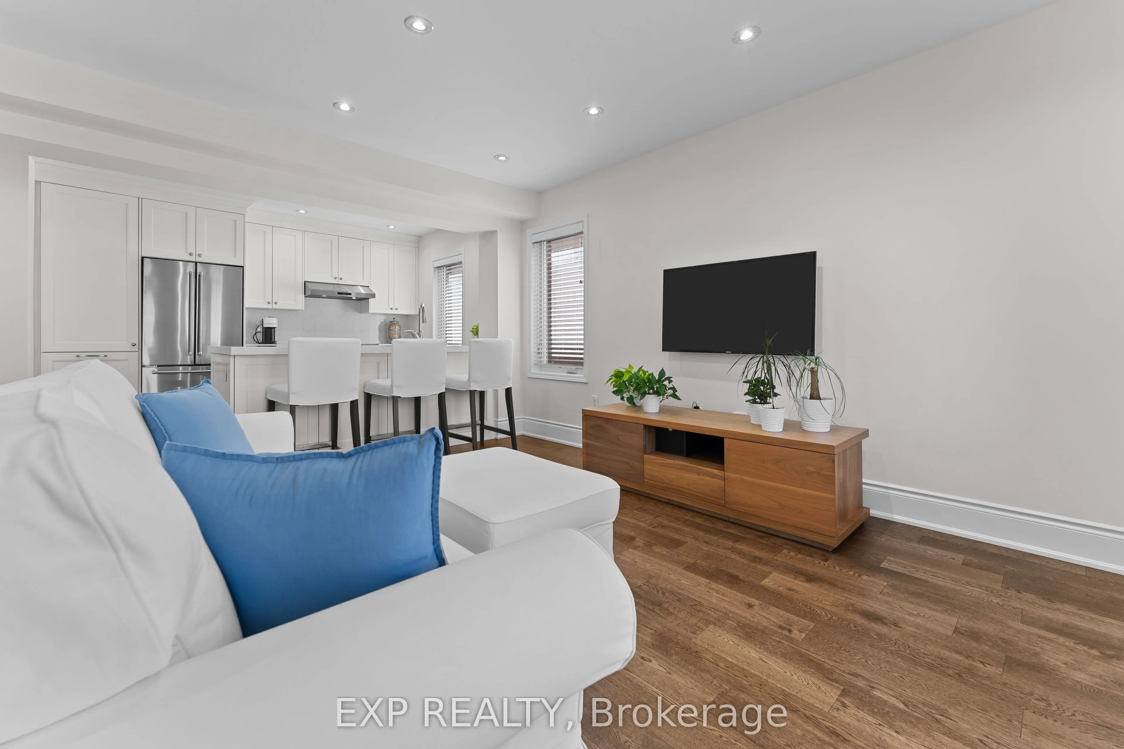 292 Reis Place