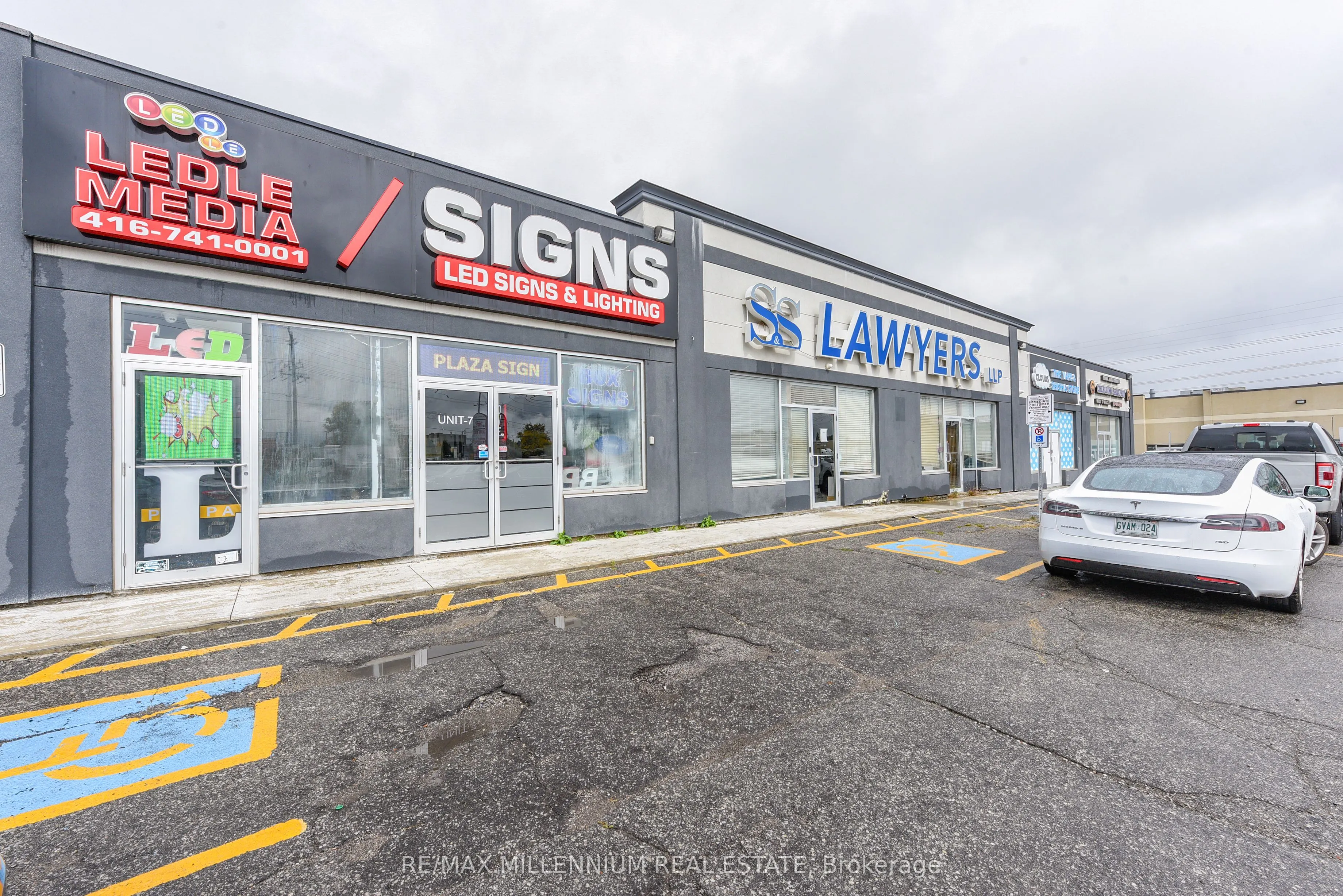 1780 Albion Road, #7