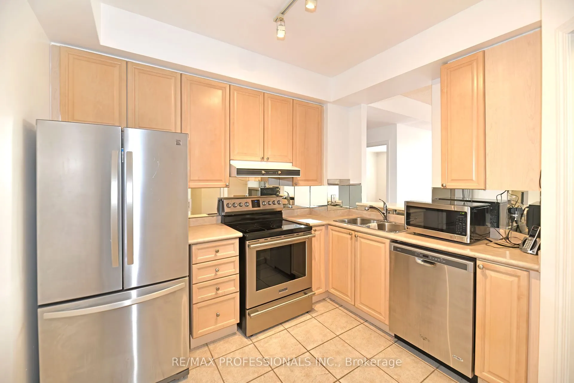 935 Royal York Road, #205
