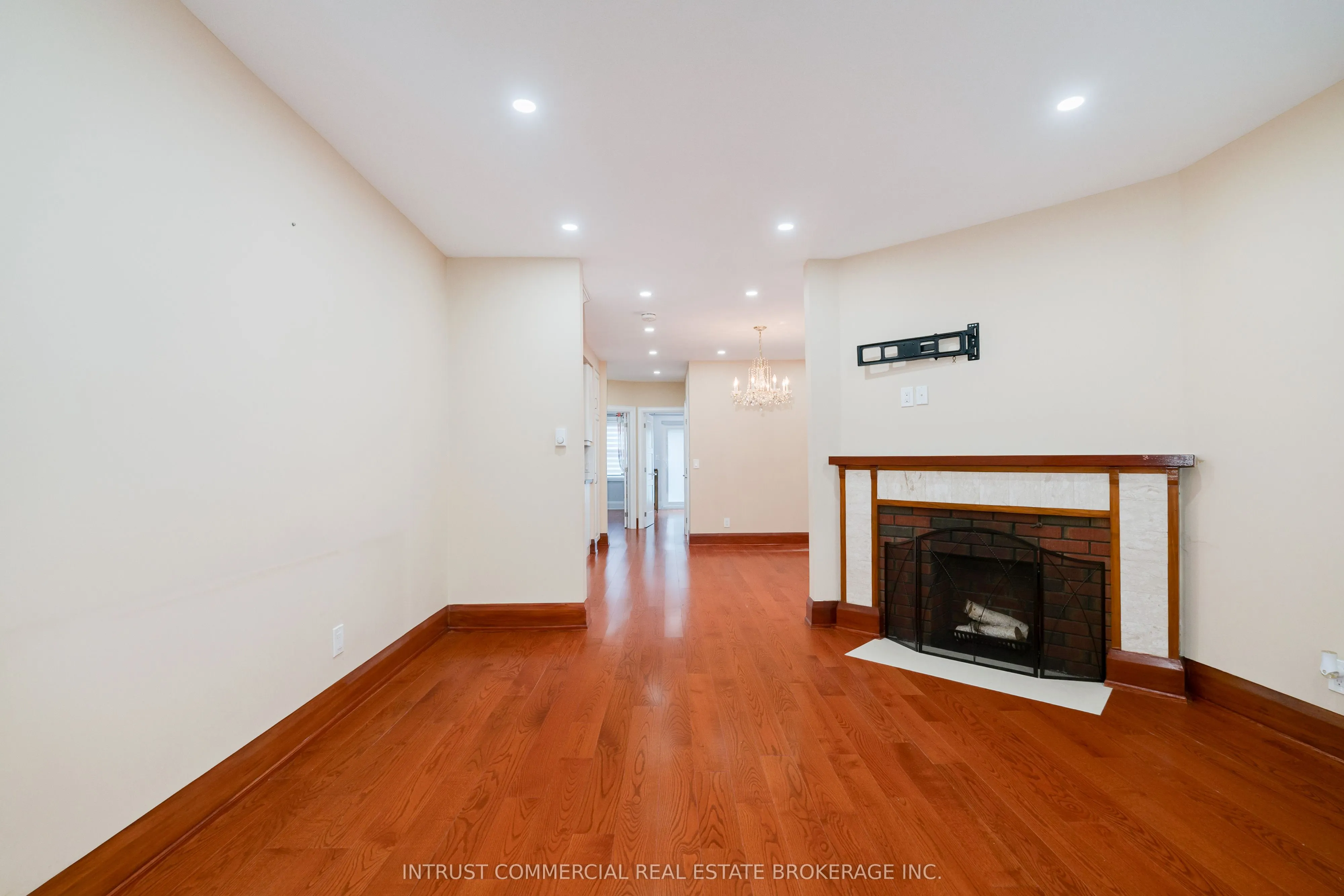 11 High Park Avenue, #Main Floor
