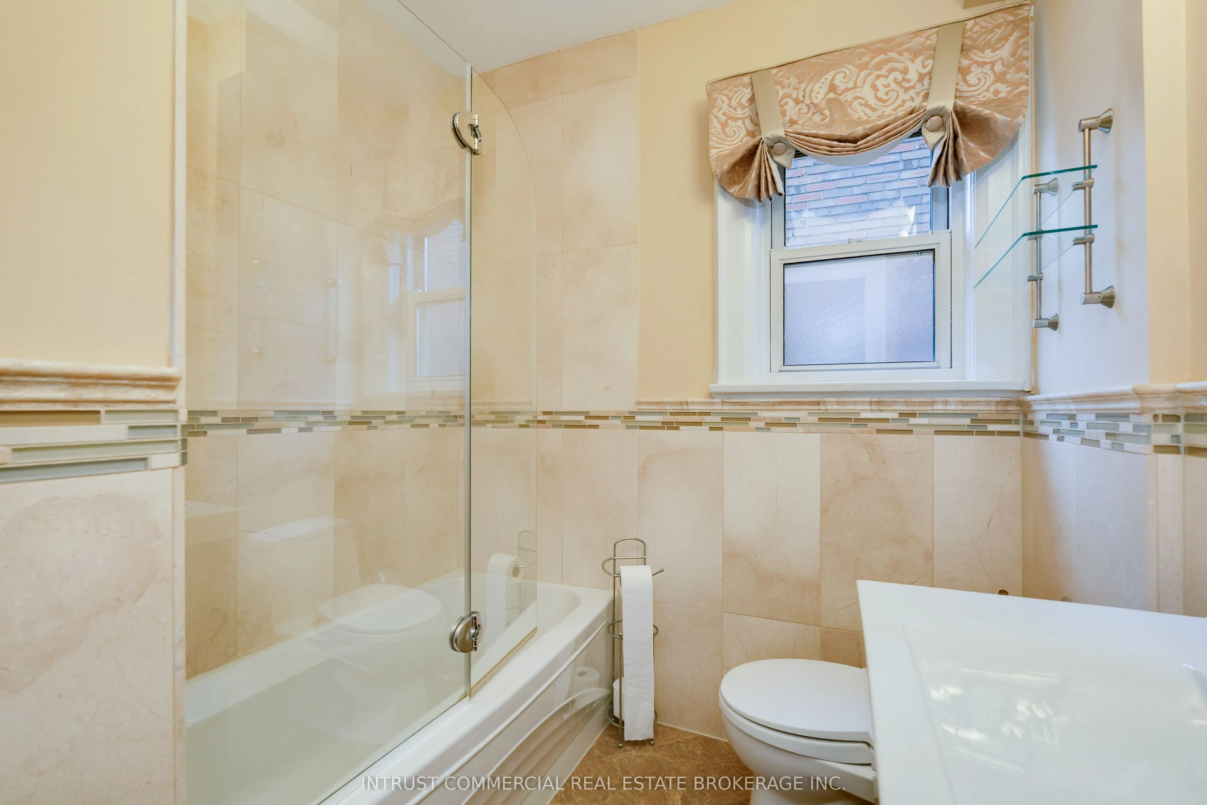 11 High Park Avenue, #Main Floor