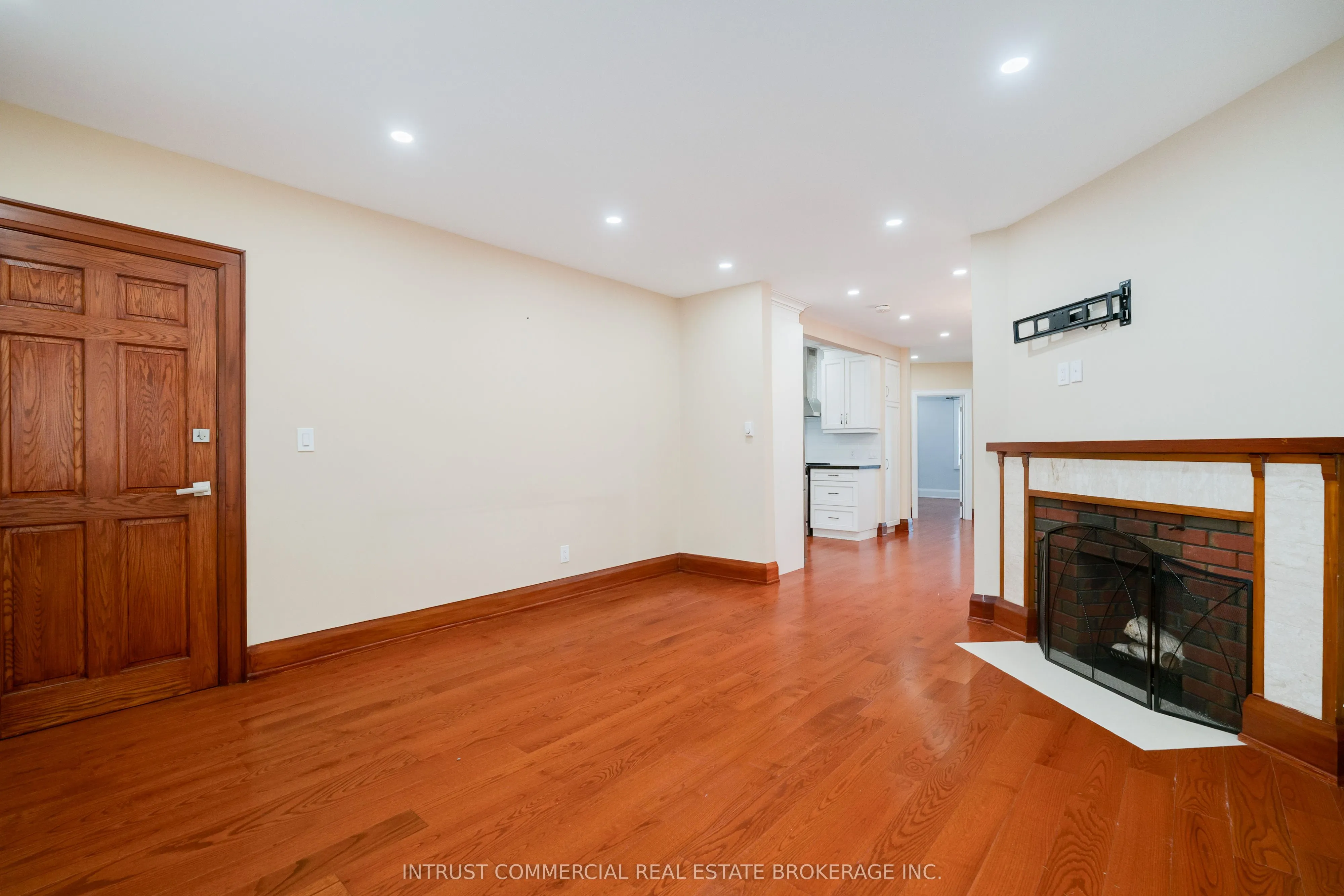 11 High Park Avenue, #Main Floor
