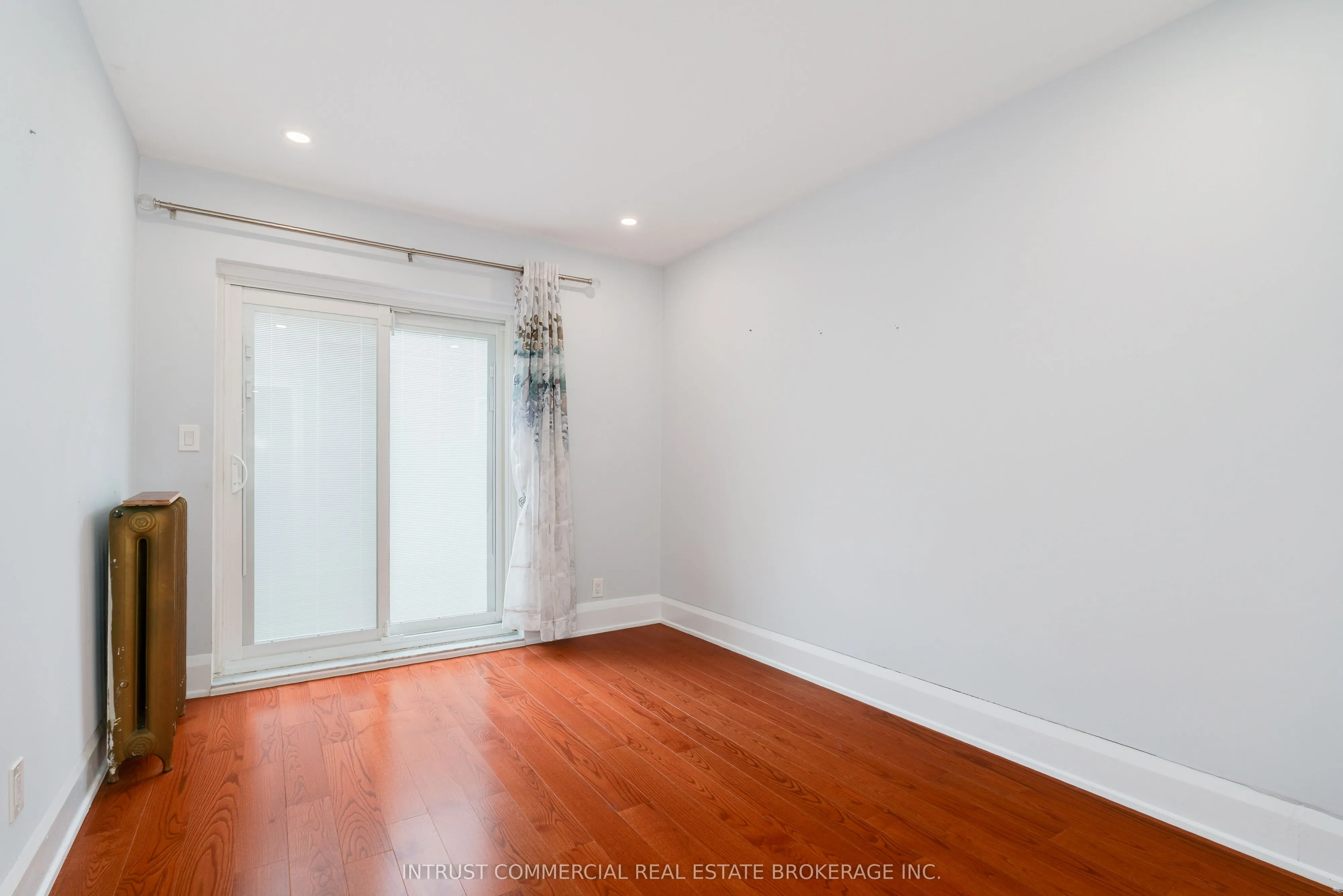 11 High Park Avenue, #Main Floor