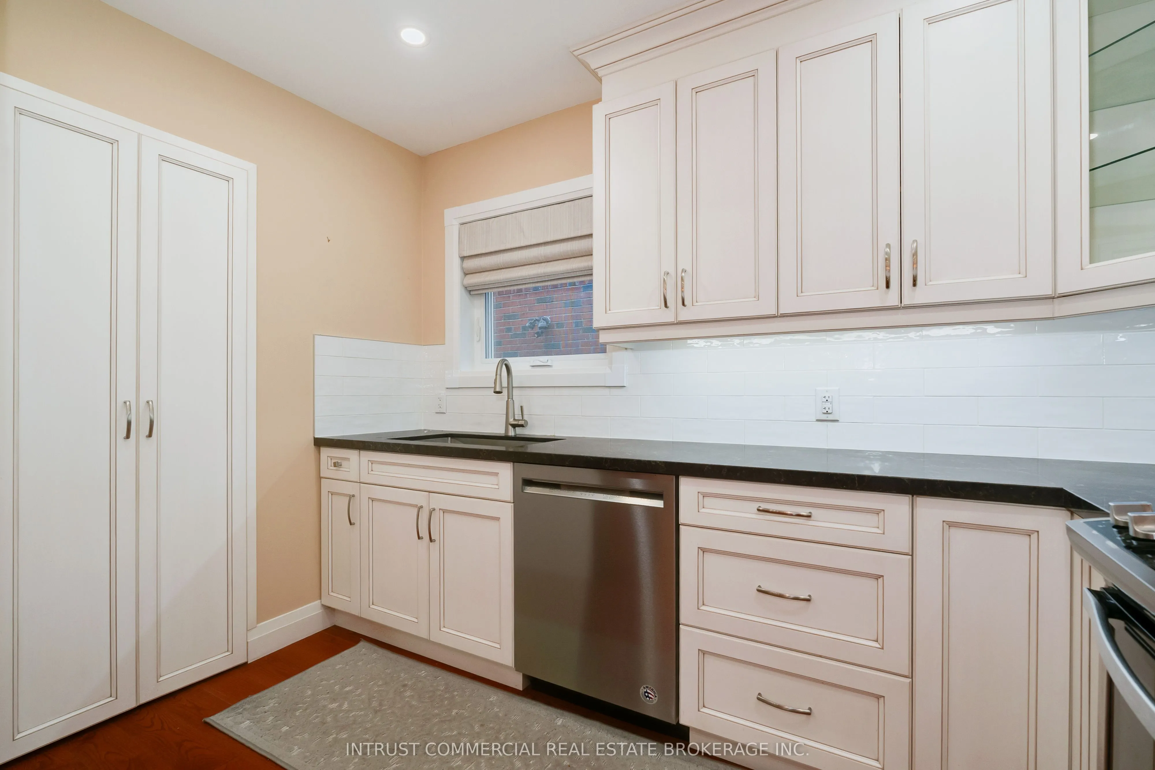 11 High Park Avenue, #Main Floor