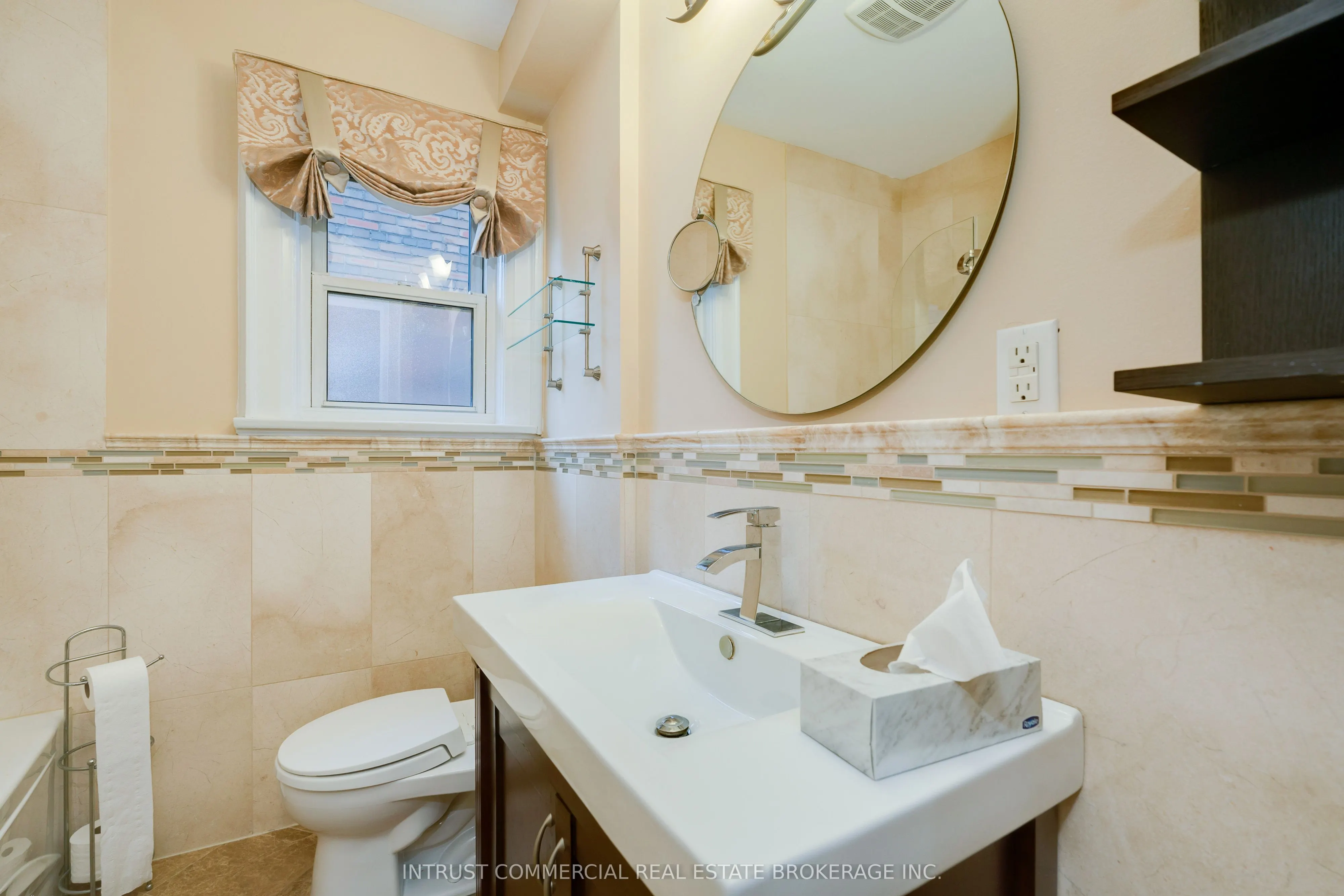 11 High Park Avenue, #Main Floor